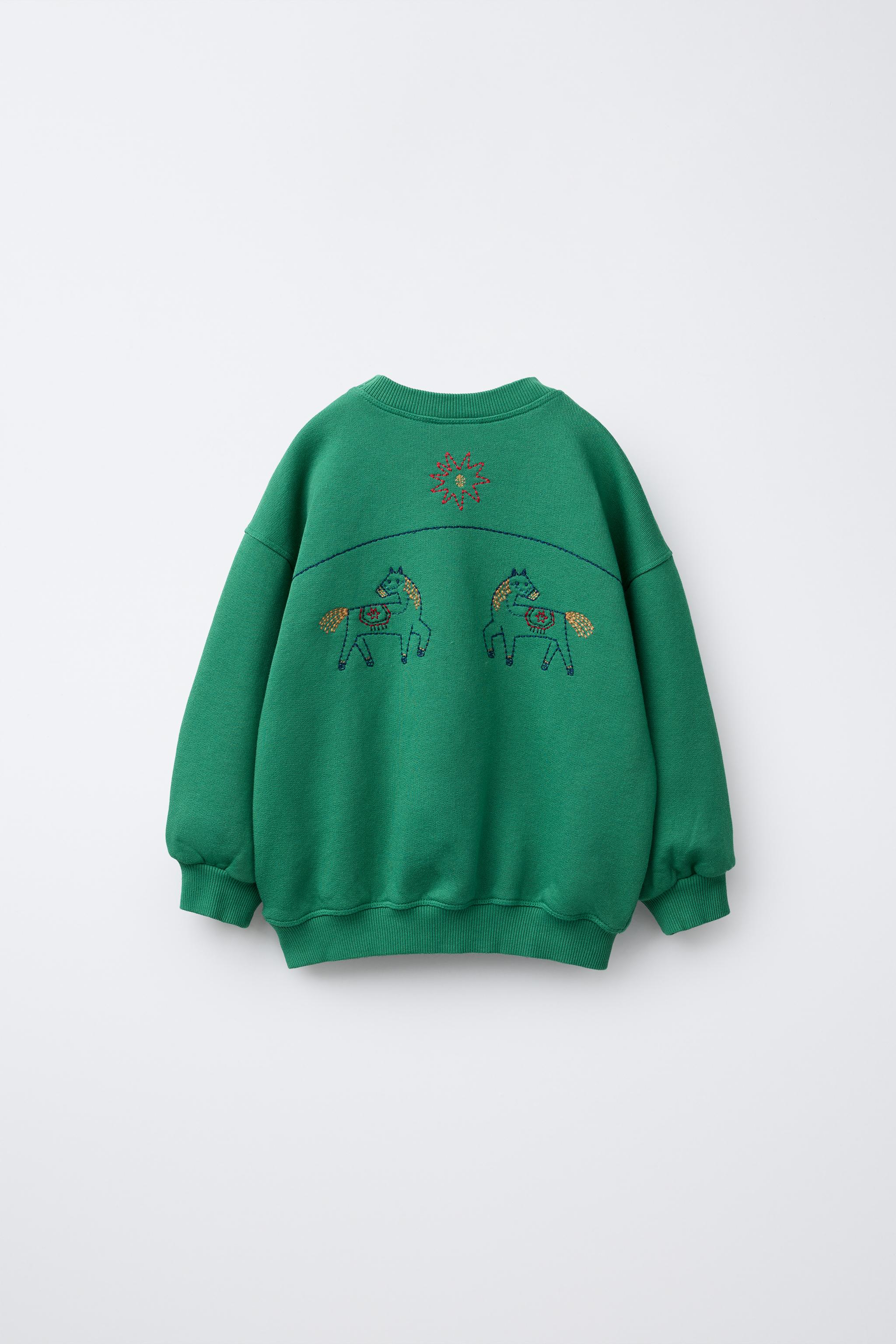 EMBROIDERED SWEATSHIRT