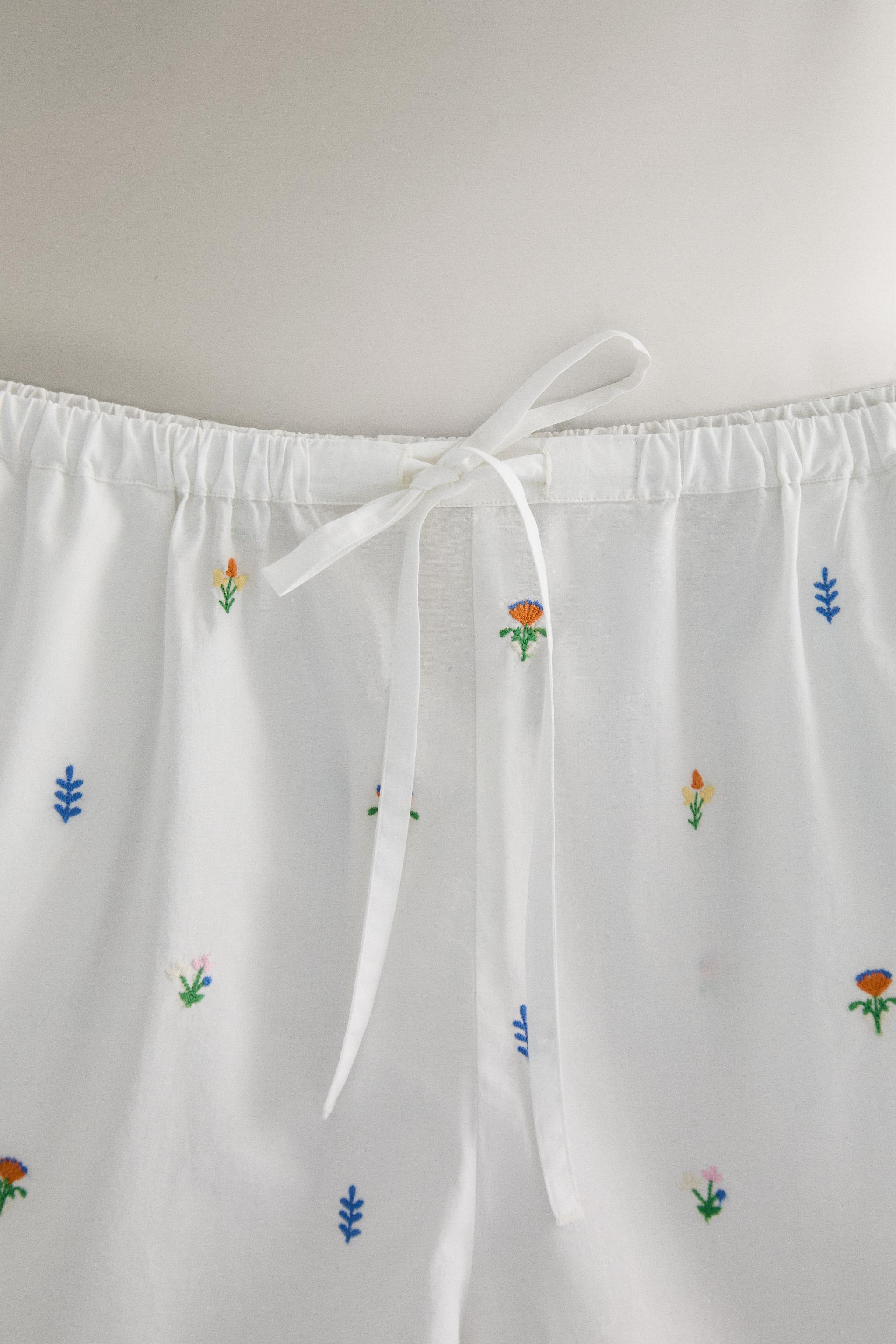 COTTON SHORTS WITH MINI FLOWERS