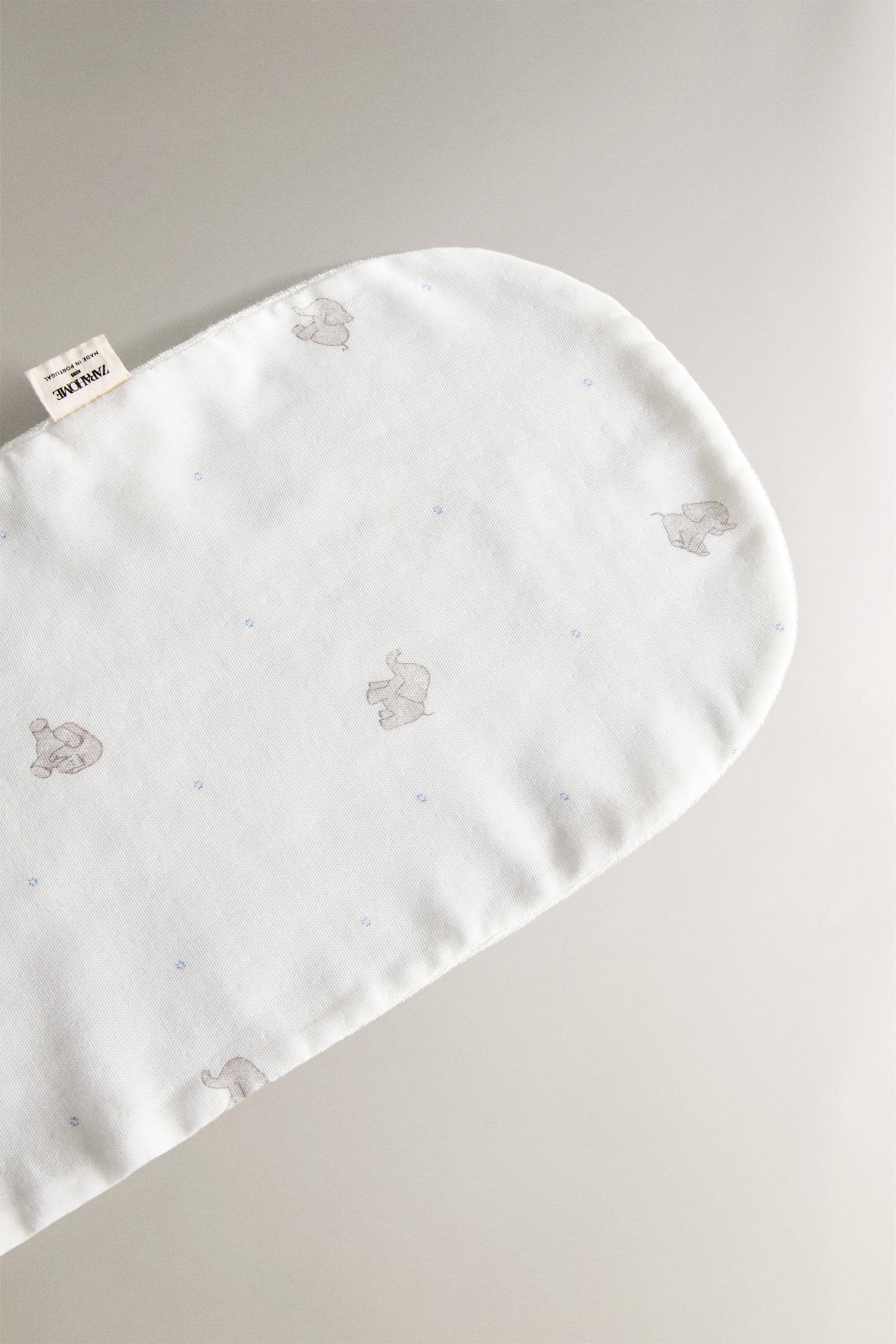 ELEPHANT SHOULDER BABY BIB