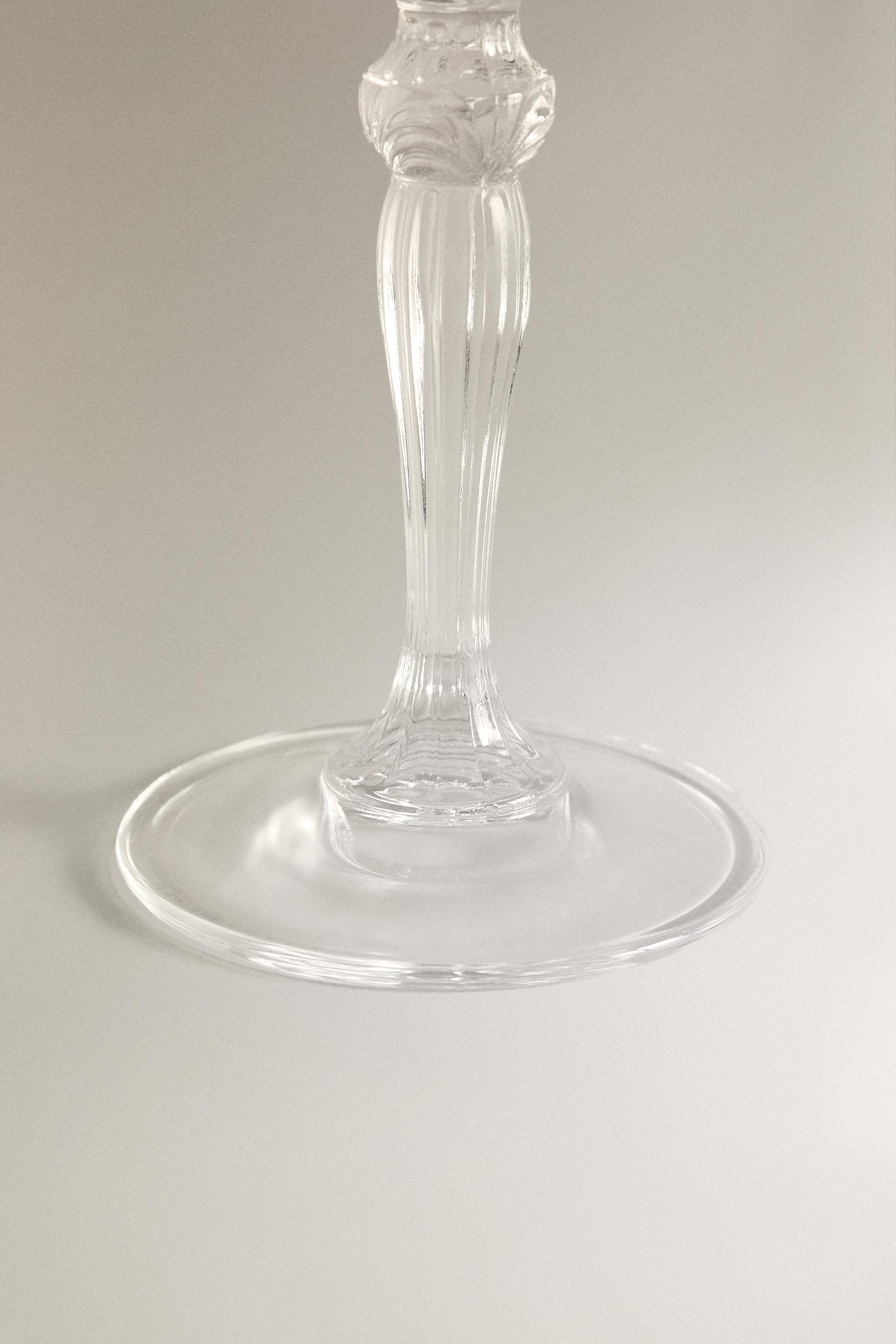 CARVED CRYSTALLINE GLASS