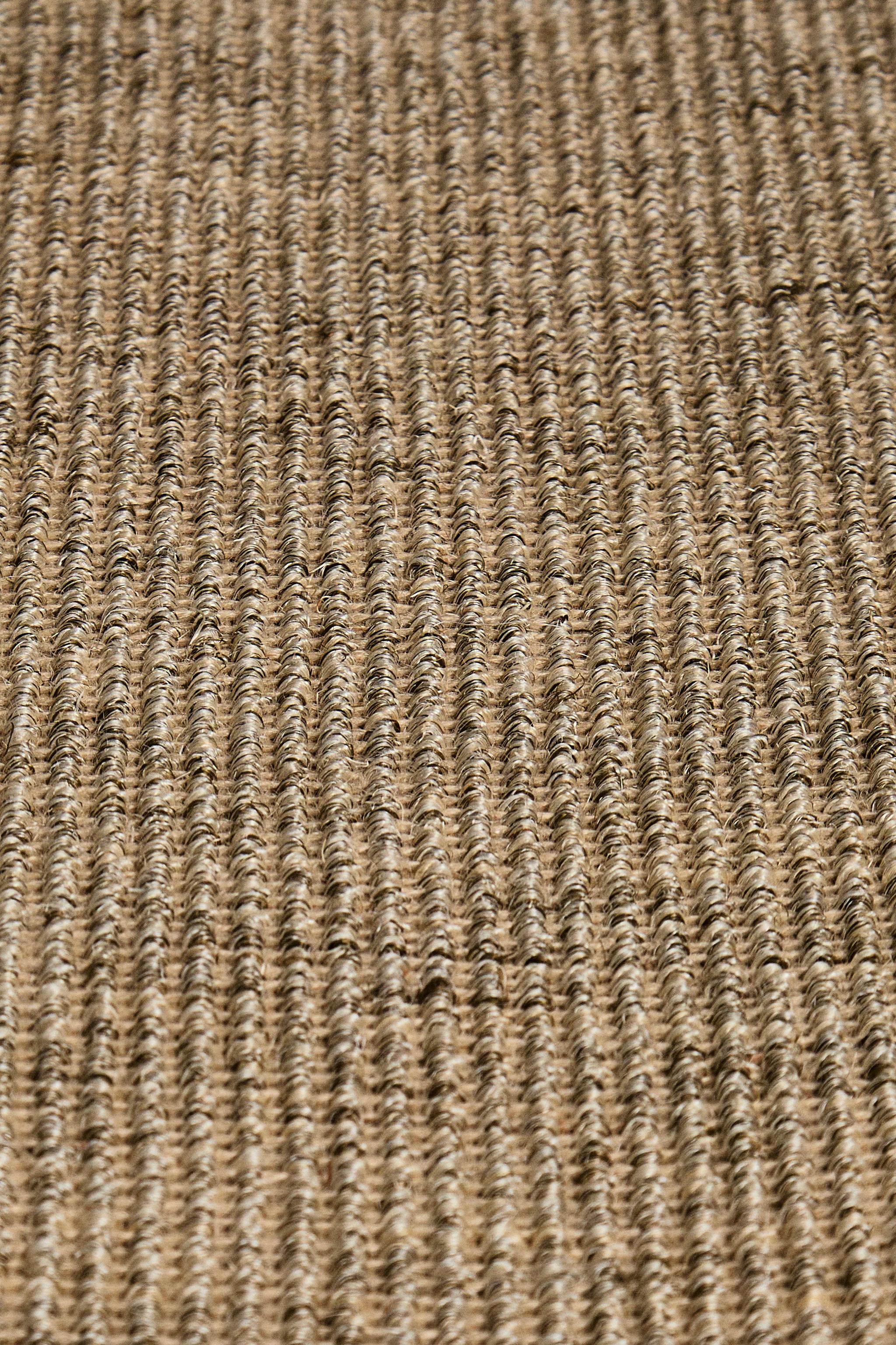 WOVEN SISAL AREA RUG
