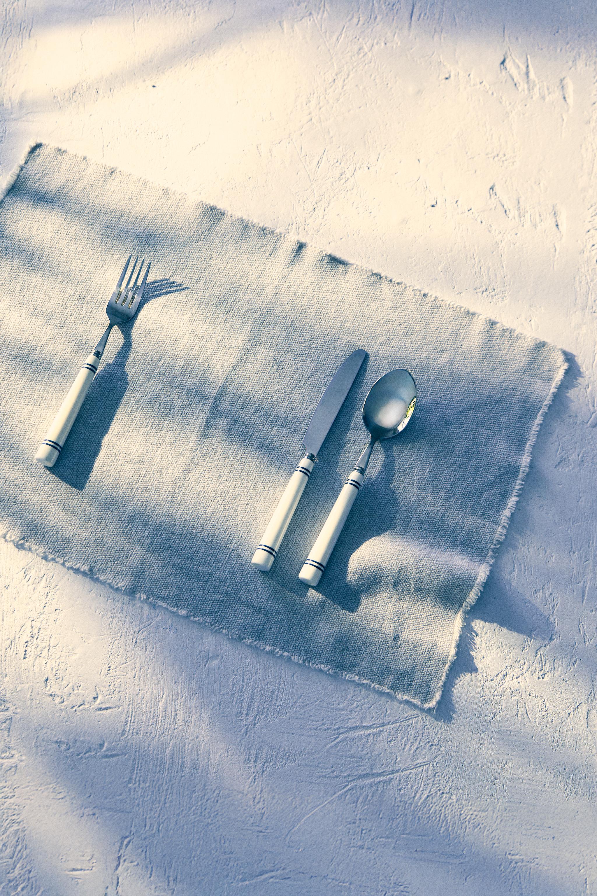 THICK LINEN PLACEMAT