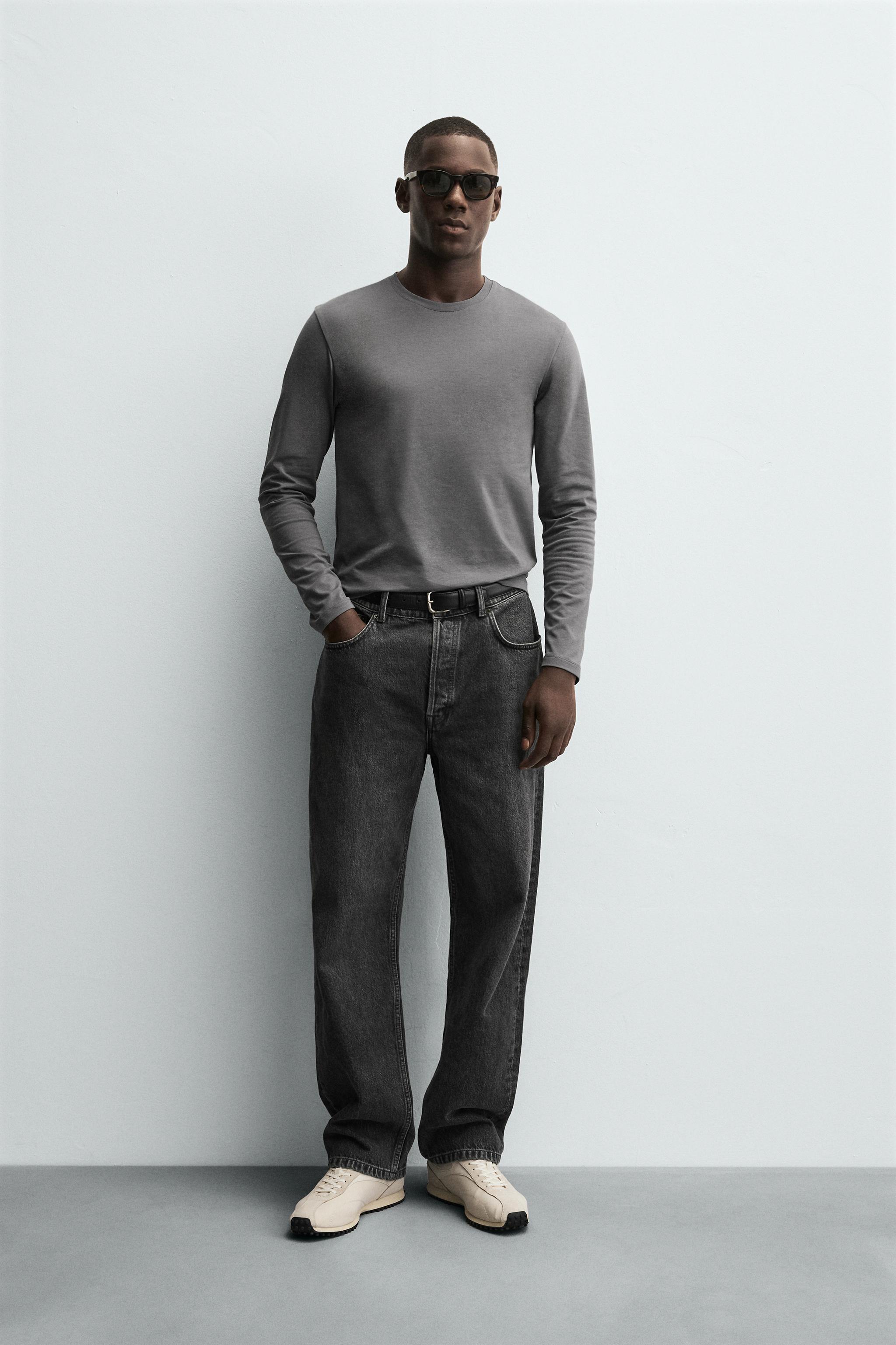 BASIC SLIM FIT T-SHIRT