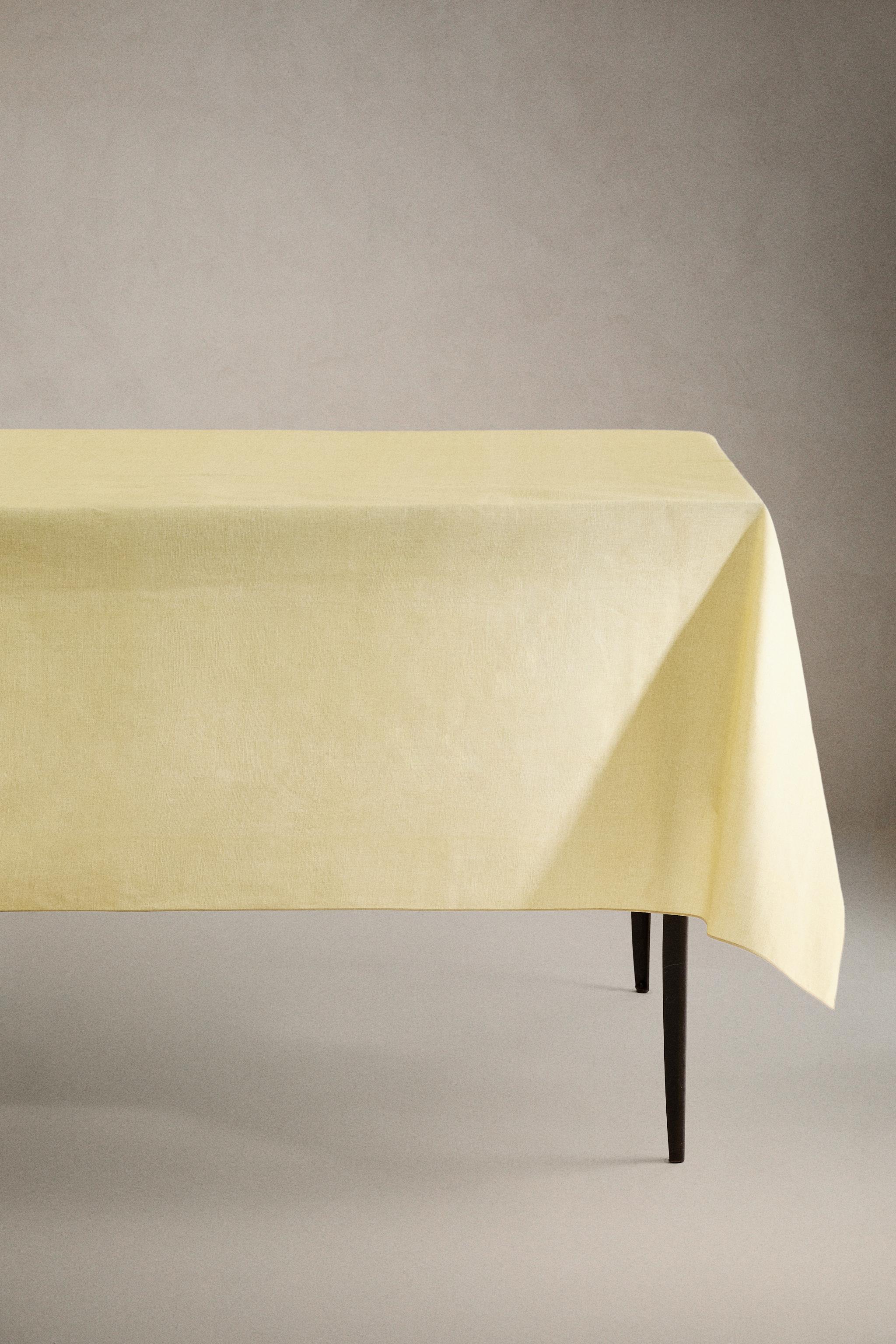 RESIN-COATED COTTON TABLECLOTH WITH OVERLOCK STITCHING