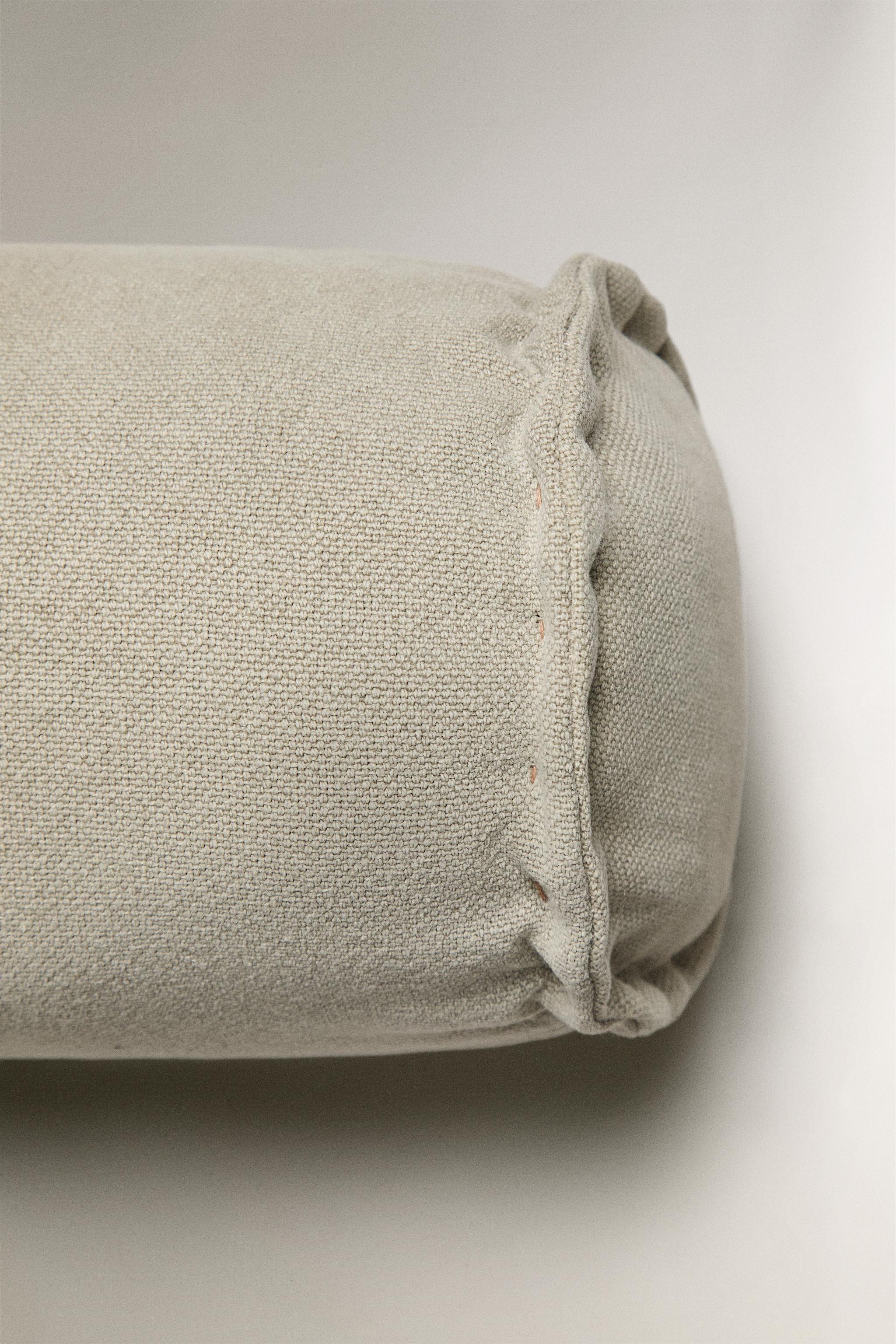 BOLSTER PILLOWS WITH TOPSTITCHING