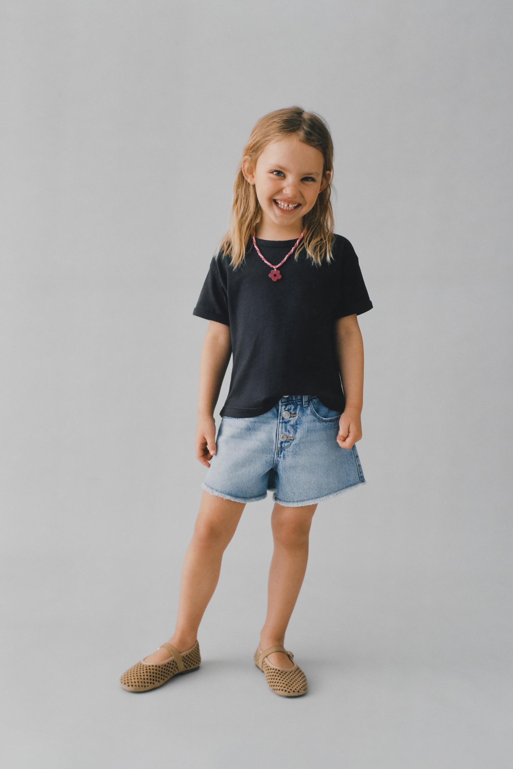 HIGH WAIST HEART POCKET DENIM SHORTS