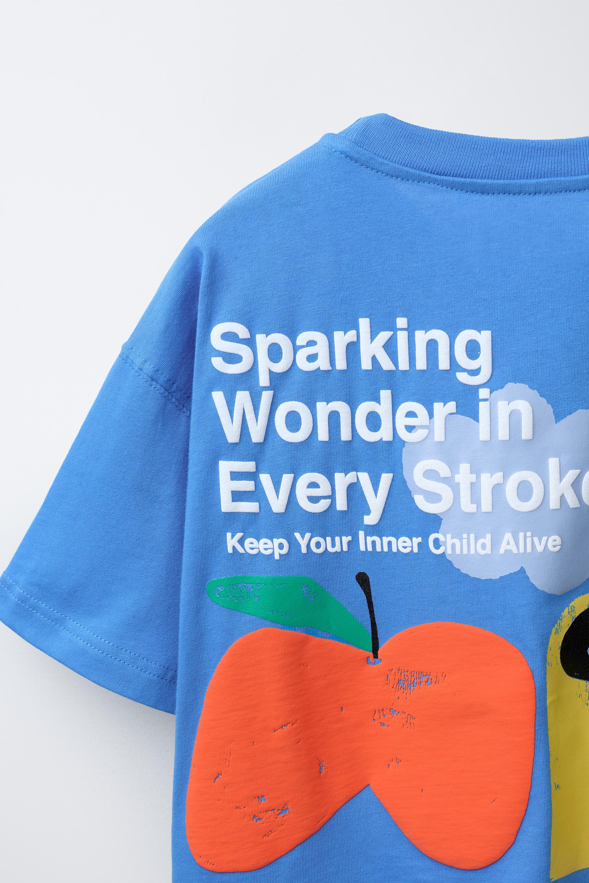 RAISED APPLE T-SHIRT