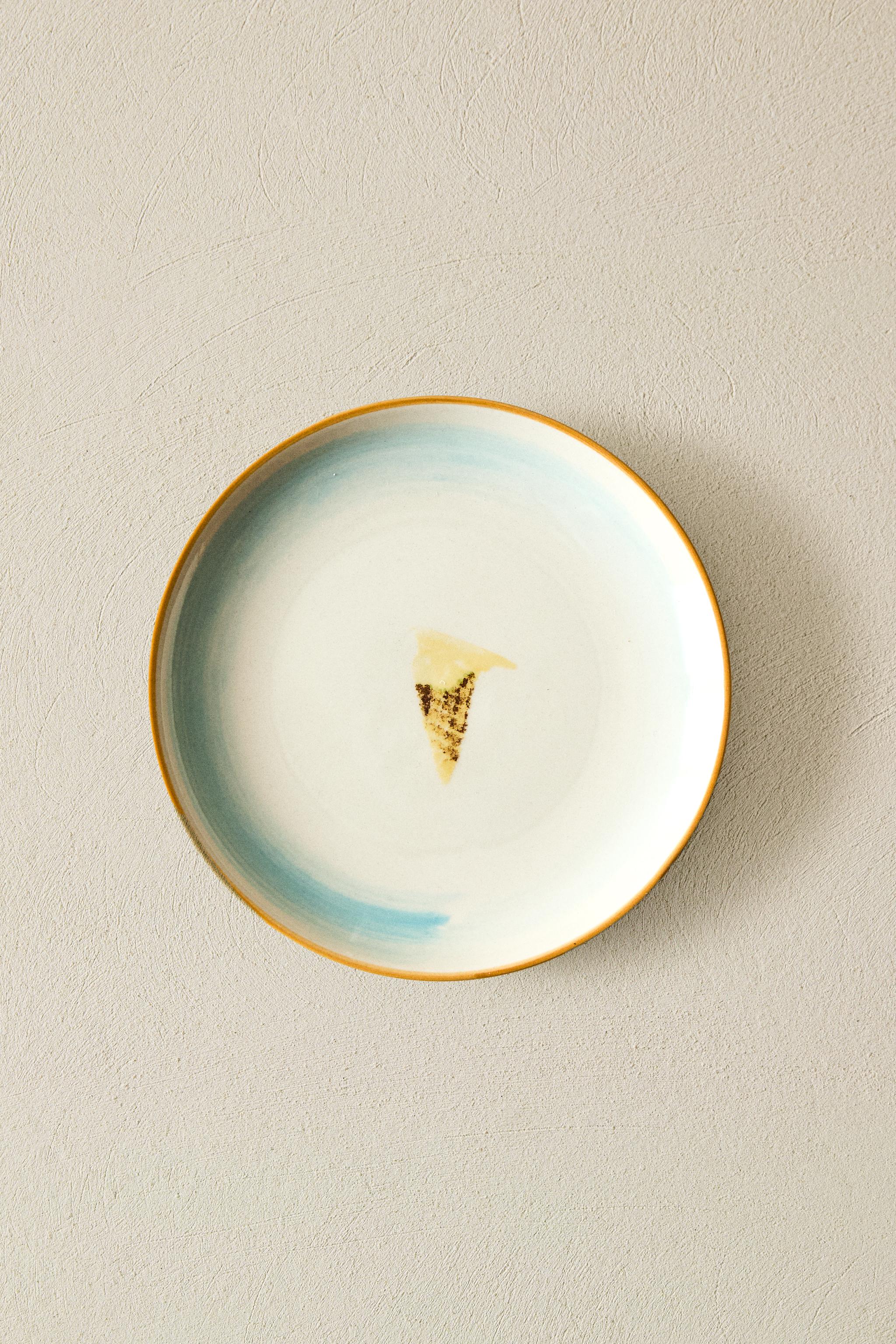 STONEWARE ICE CREAM DESSERT PLATE