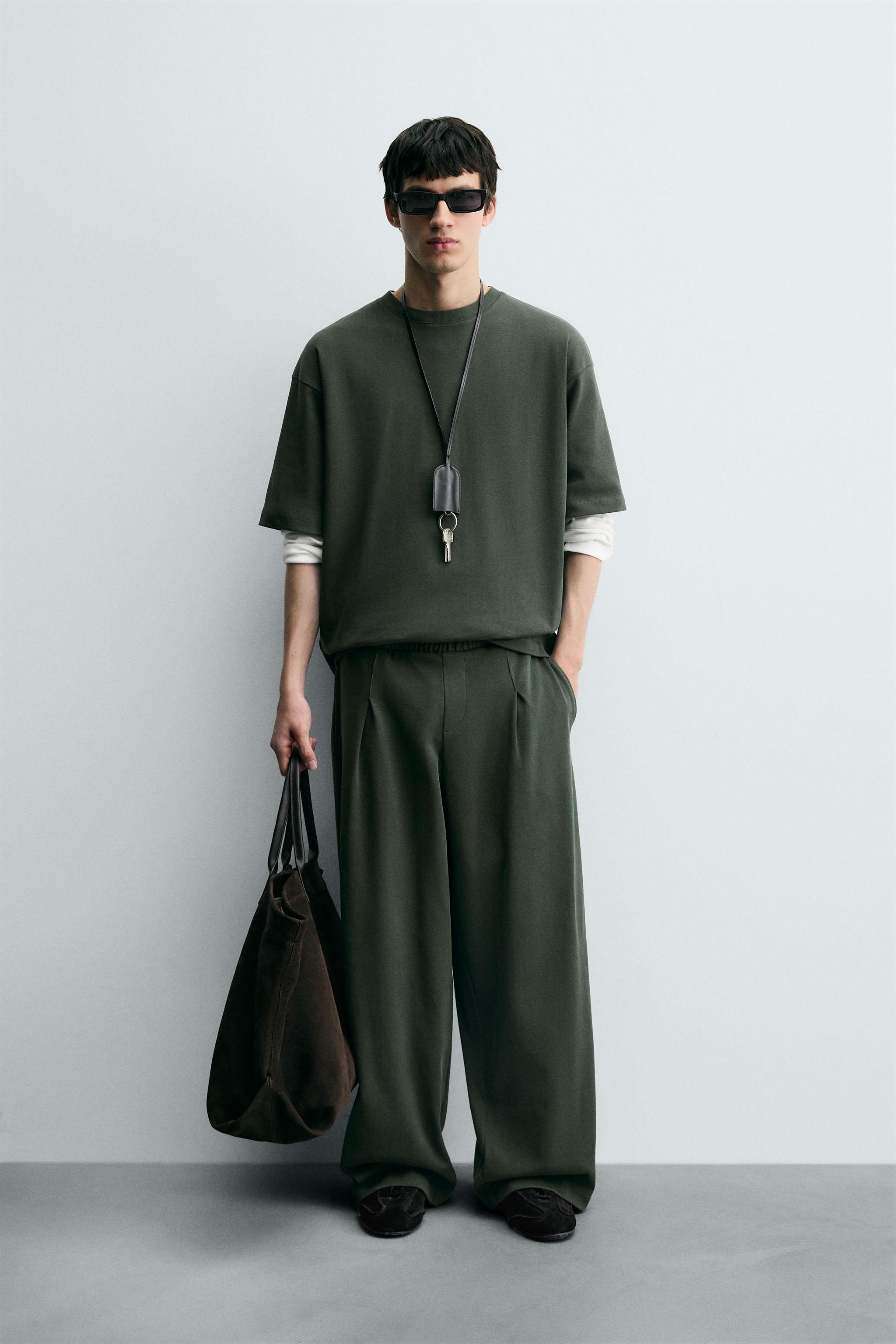 WIDE FIT PLEATED JOGGER PANTS