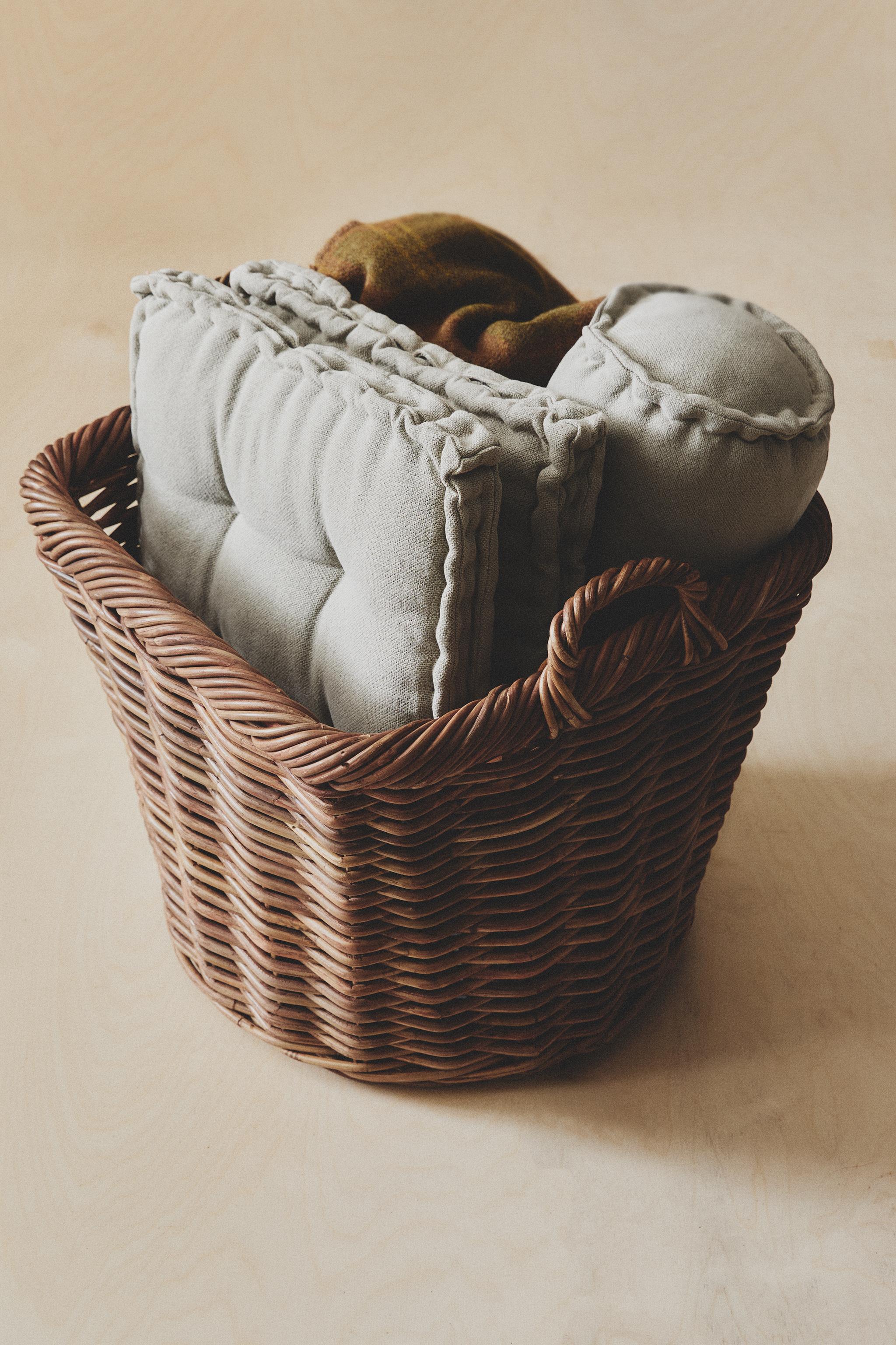 SQUARE RATTAN BASKET