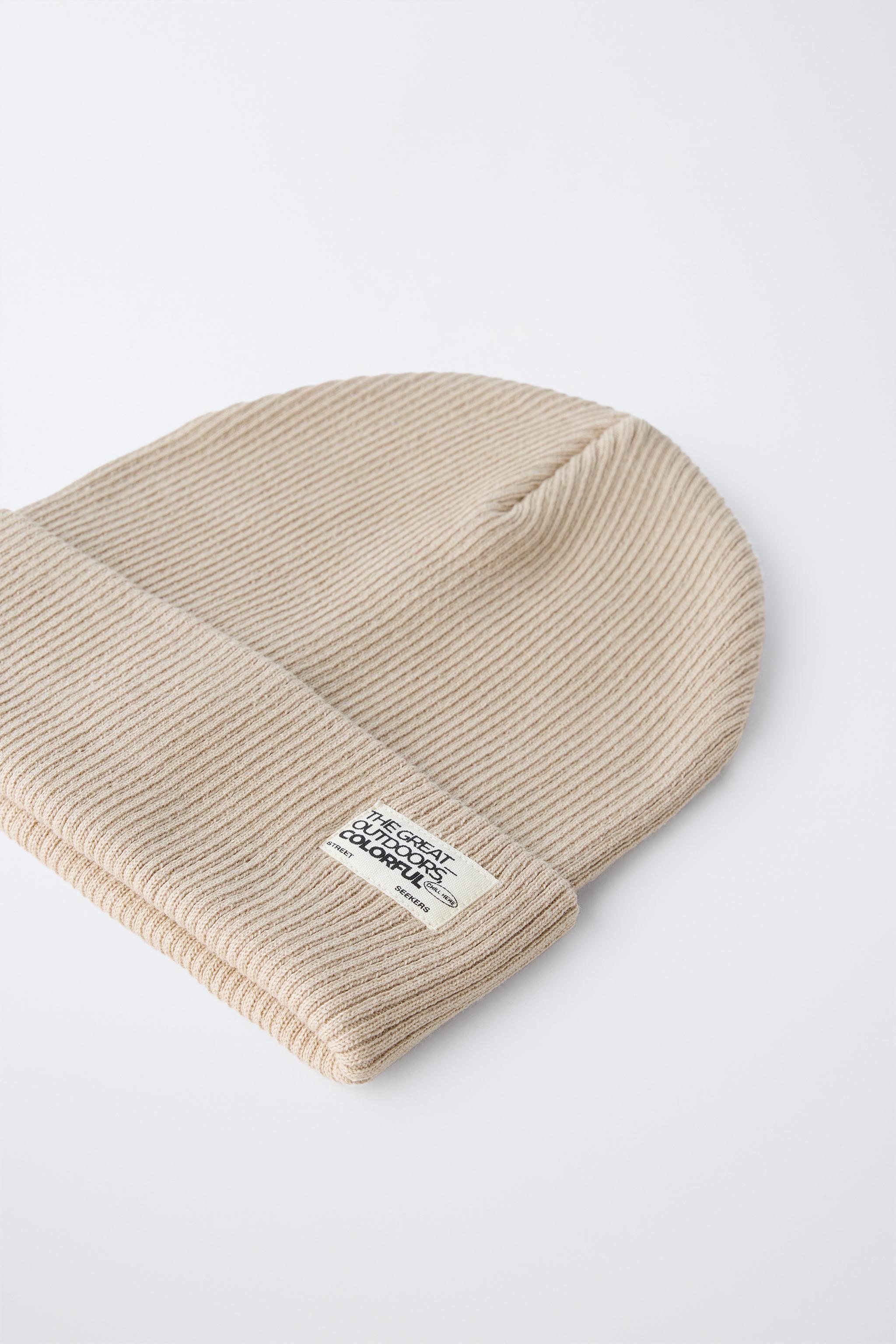 RIBBED KNIT HAT WITH LABEL