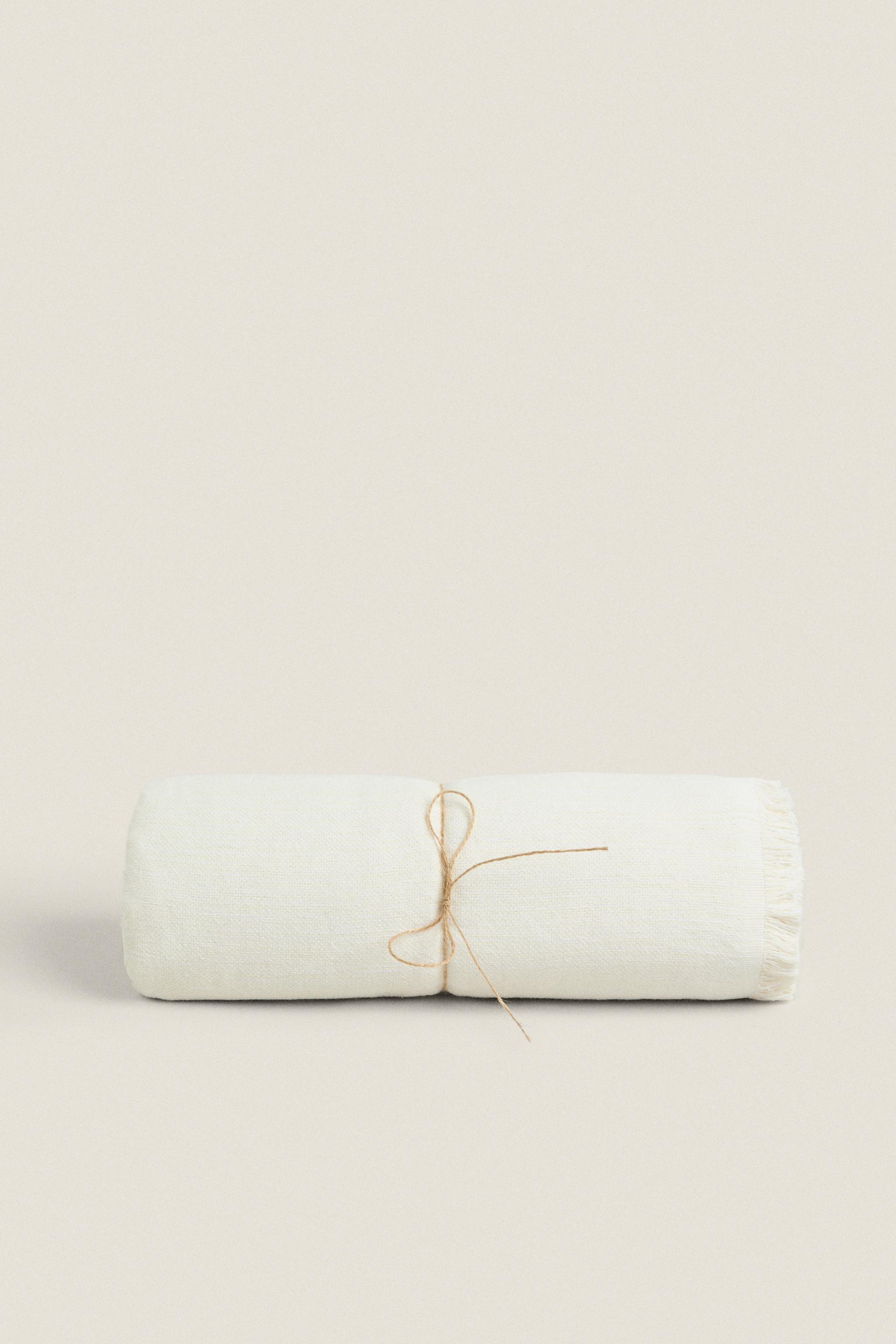 PLAIN MULTI-PURPOSE BLANKET