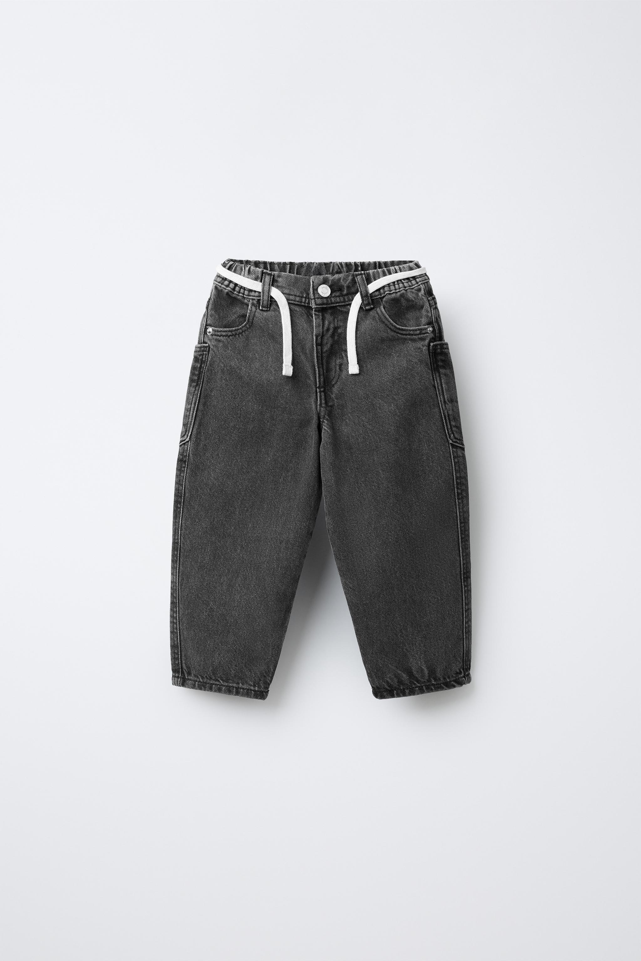 BAGGY JEANS WITH BELT