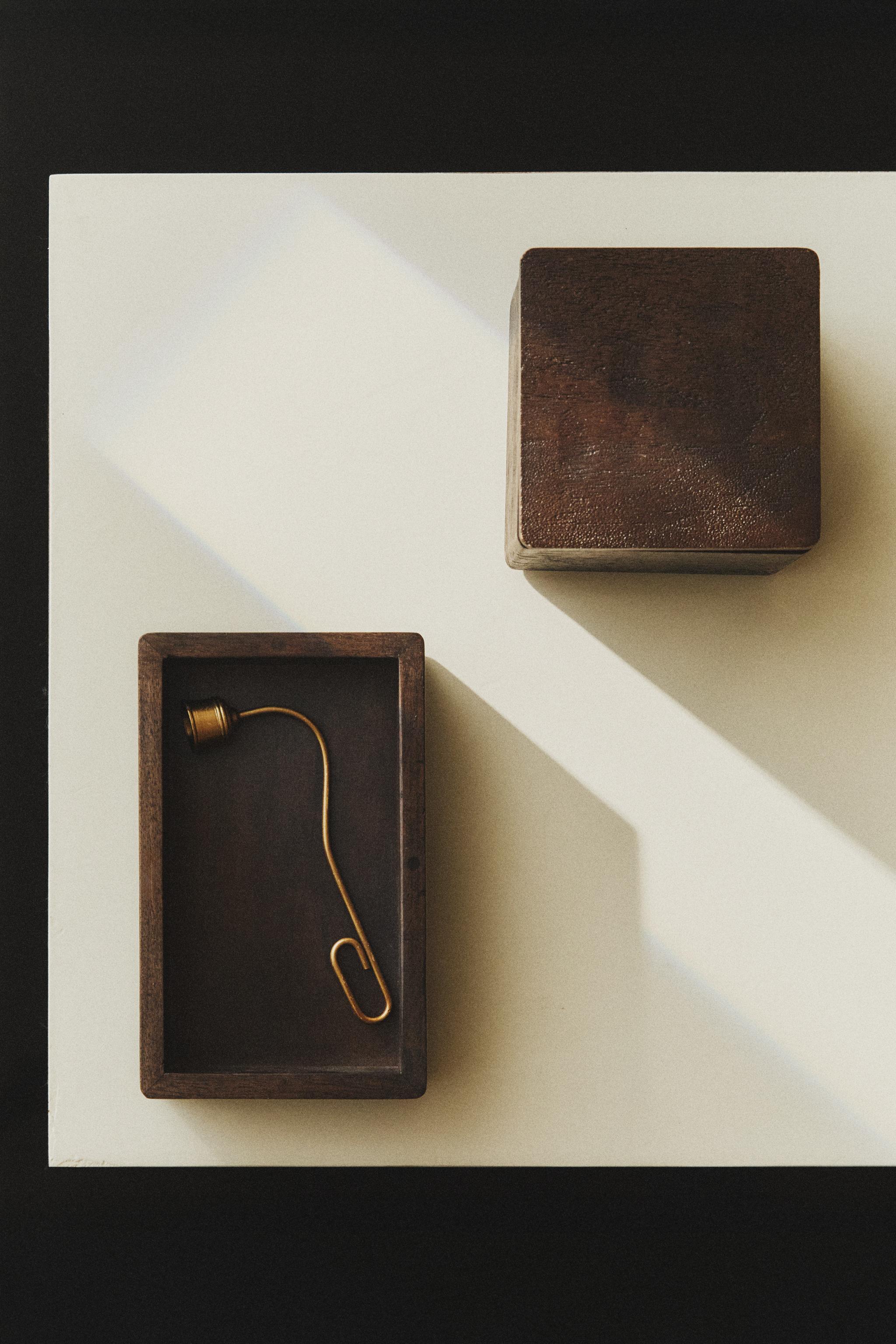 WOODEN BOX WITH A MAGNET