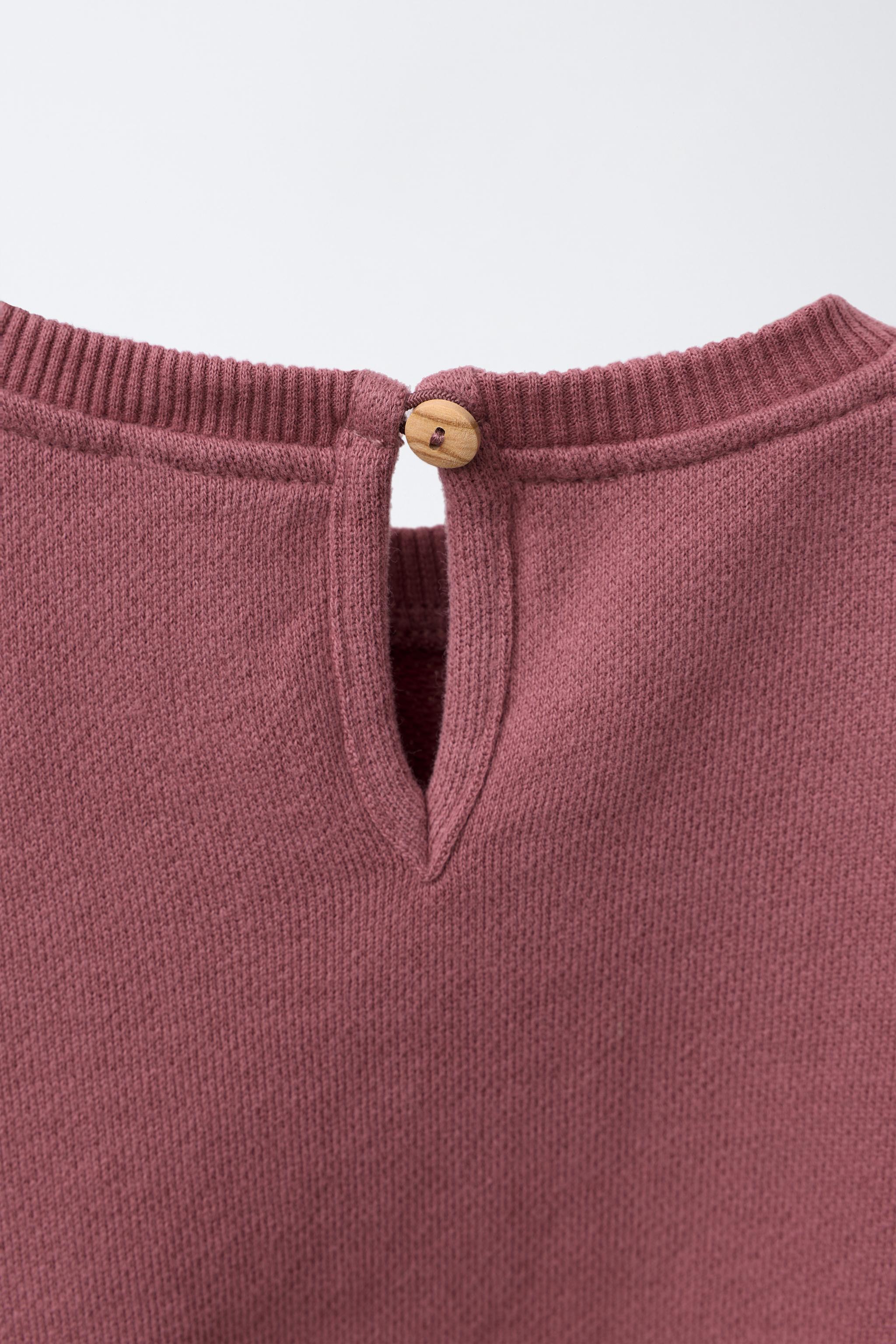 RABBIT APPLIQUÉ SWEATSHIRT