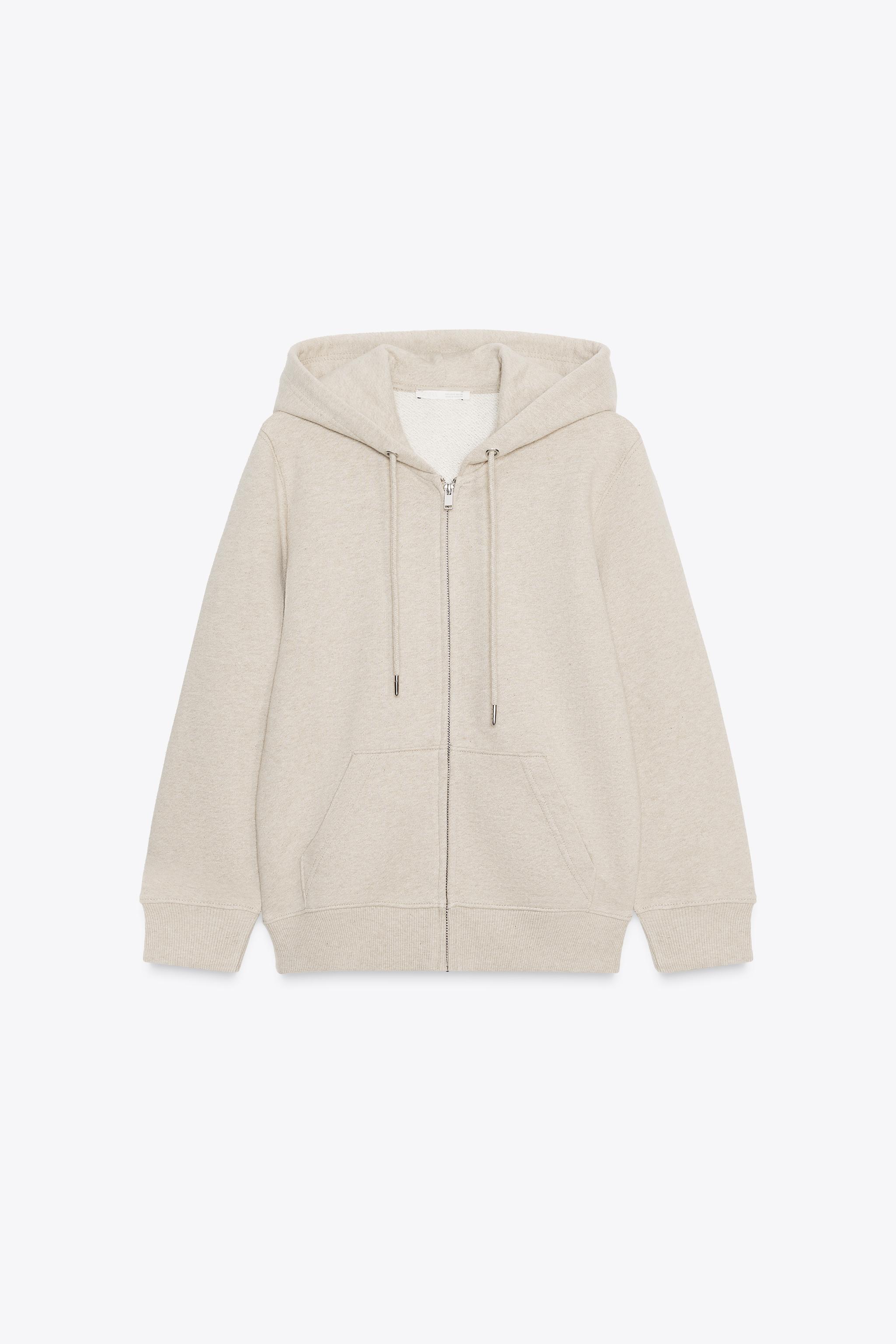 HOODED SWEATSHIRT