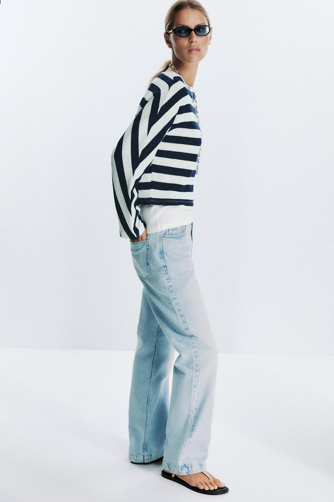 BATWING SLEEVE STRIPED TOP