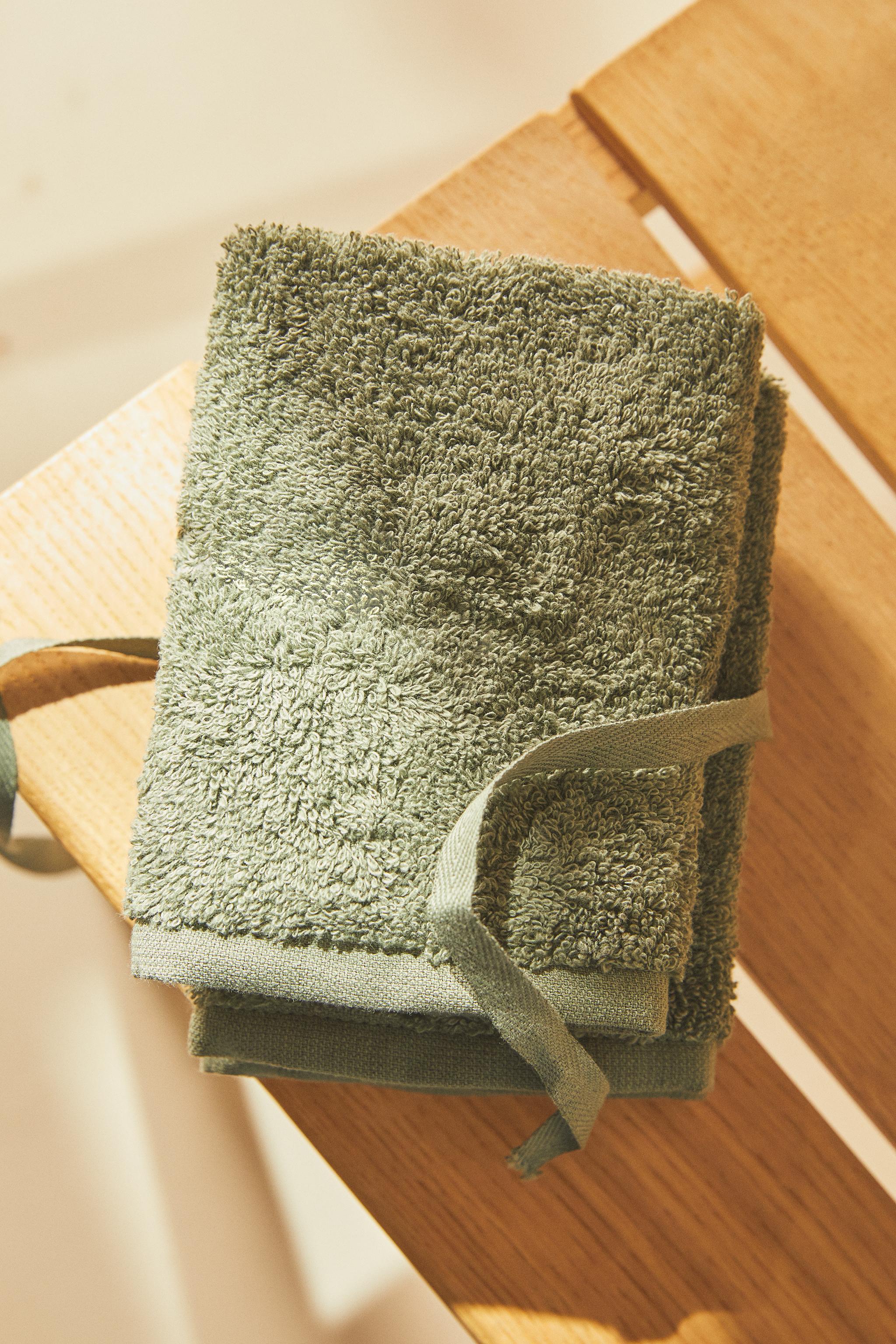 PACK OF COTTON HAND TOWELS (PACK OF 3)