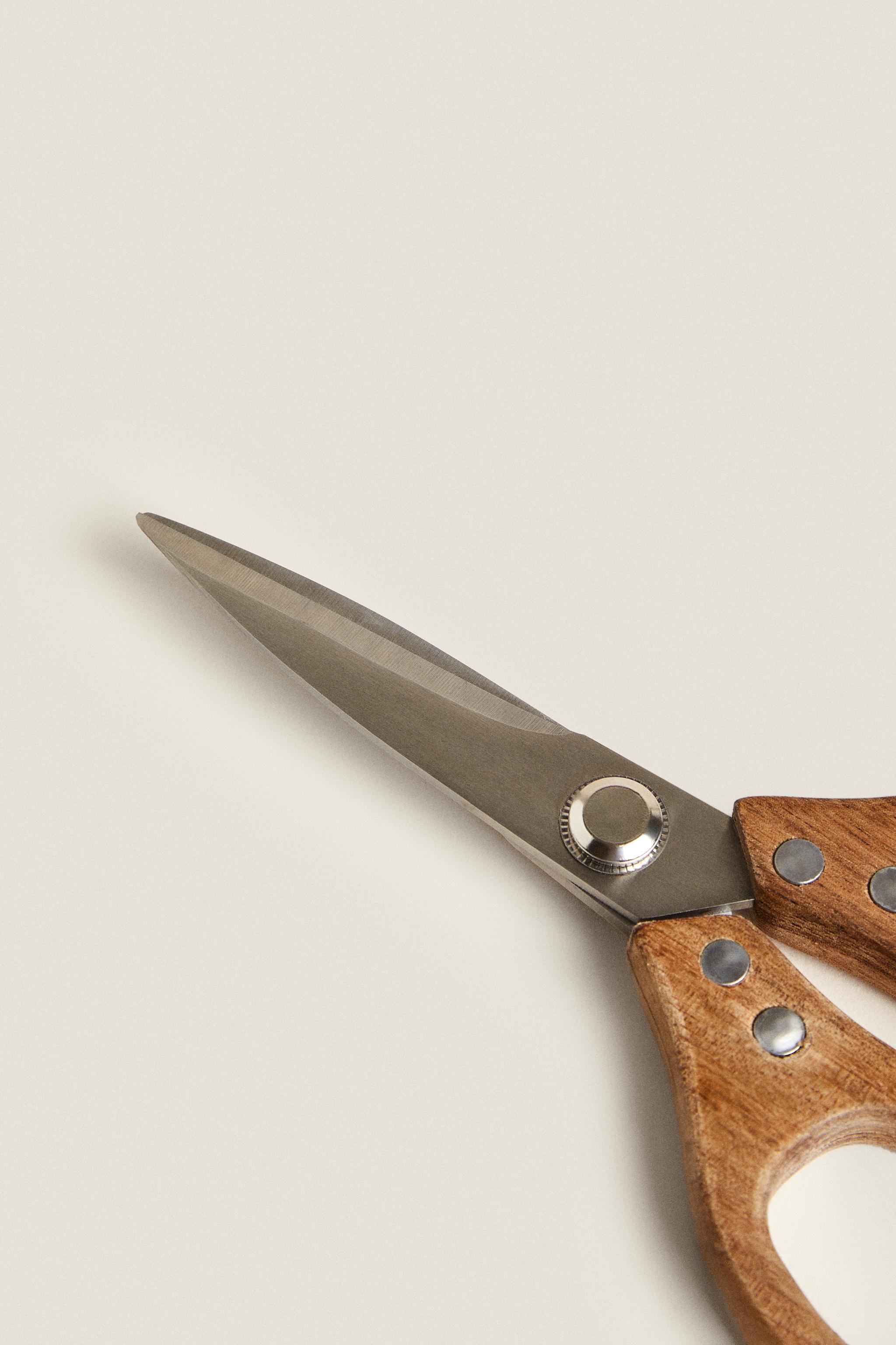 WOODEN KITCHEN SCISSORS