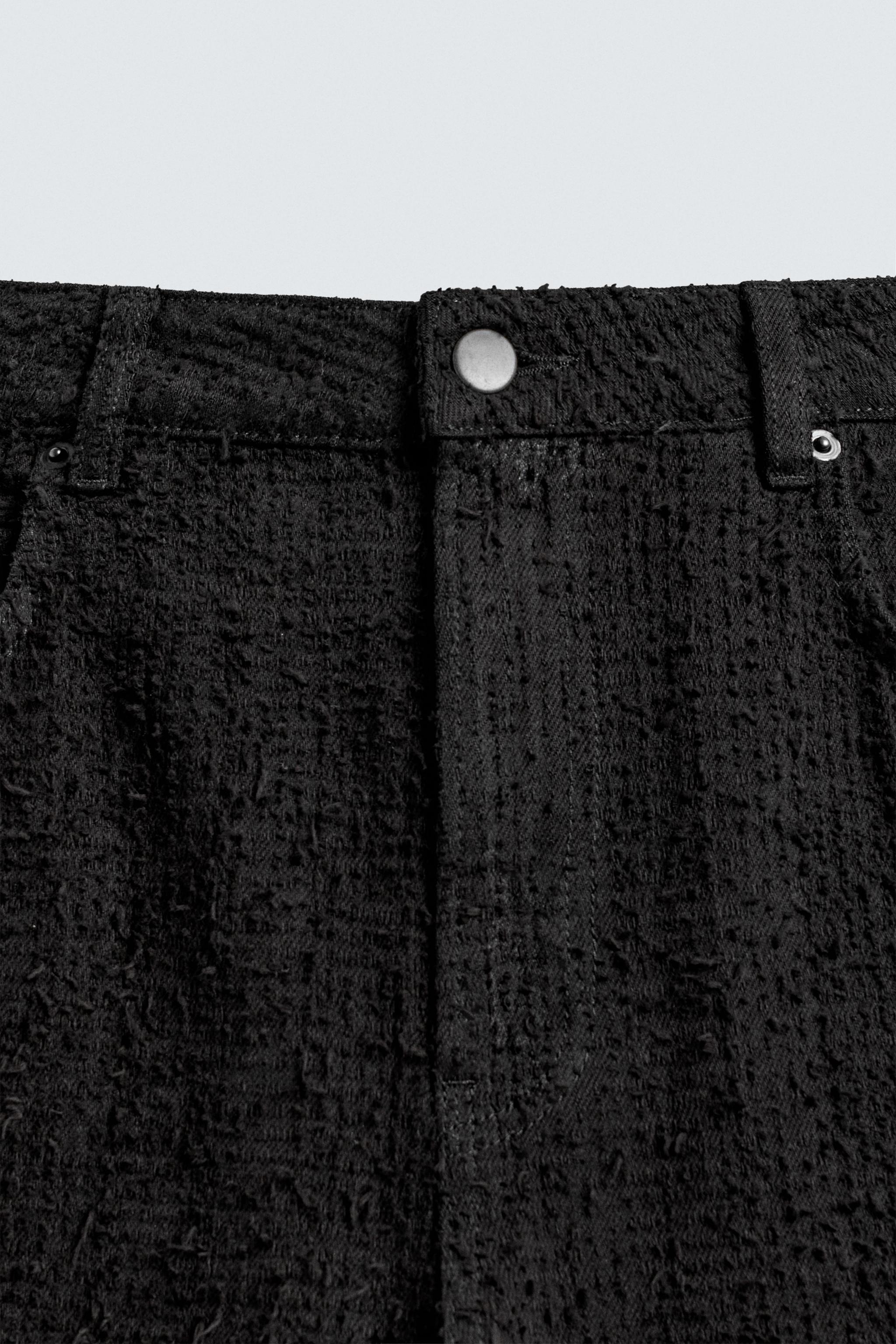 RELAXED FIT JEANS TEXTURE