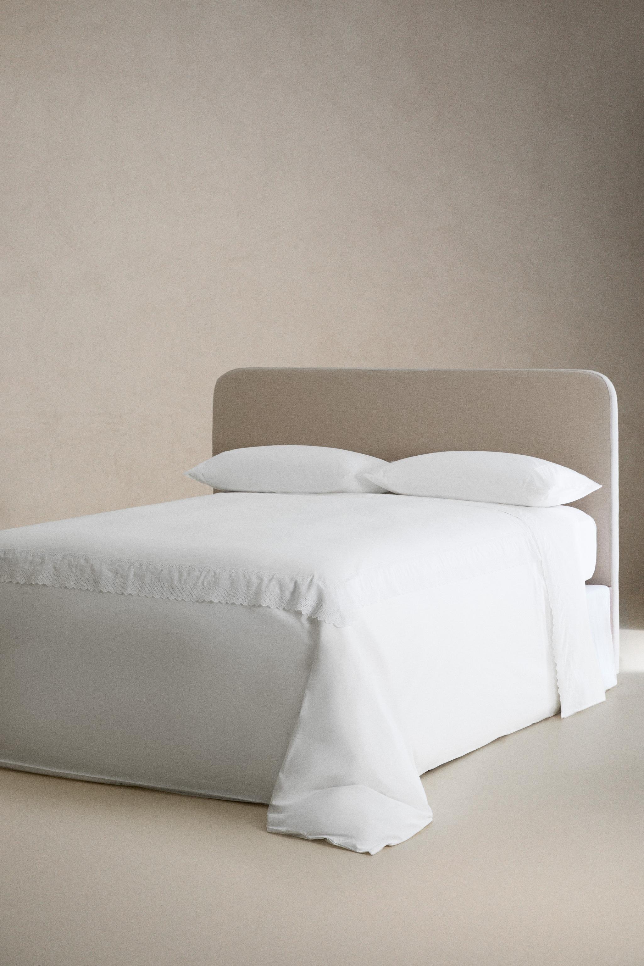 EMBROIDERED DUVET COVER