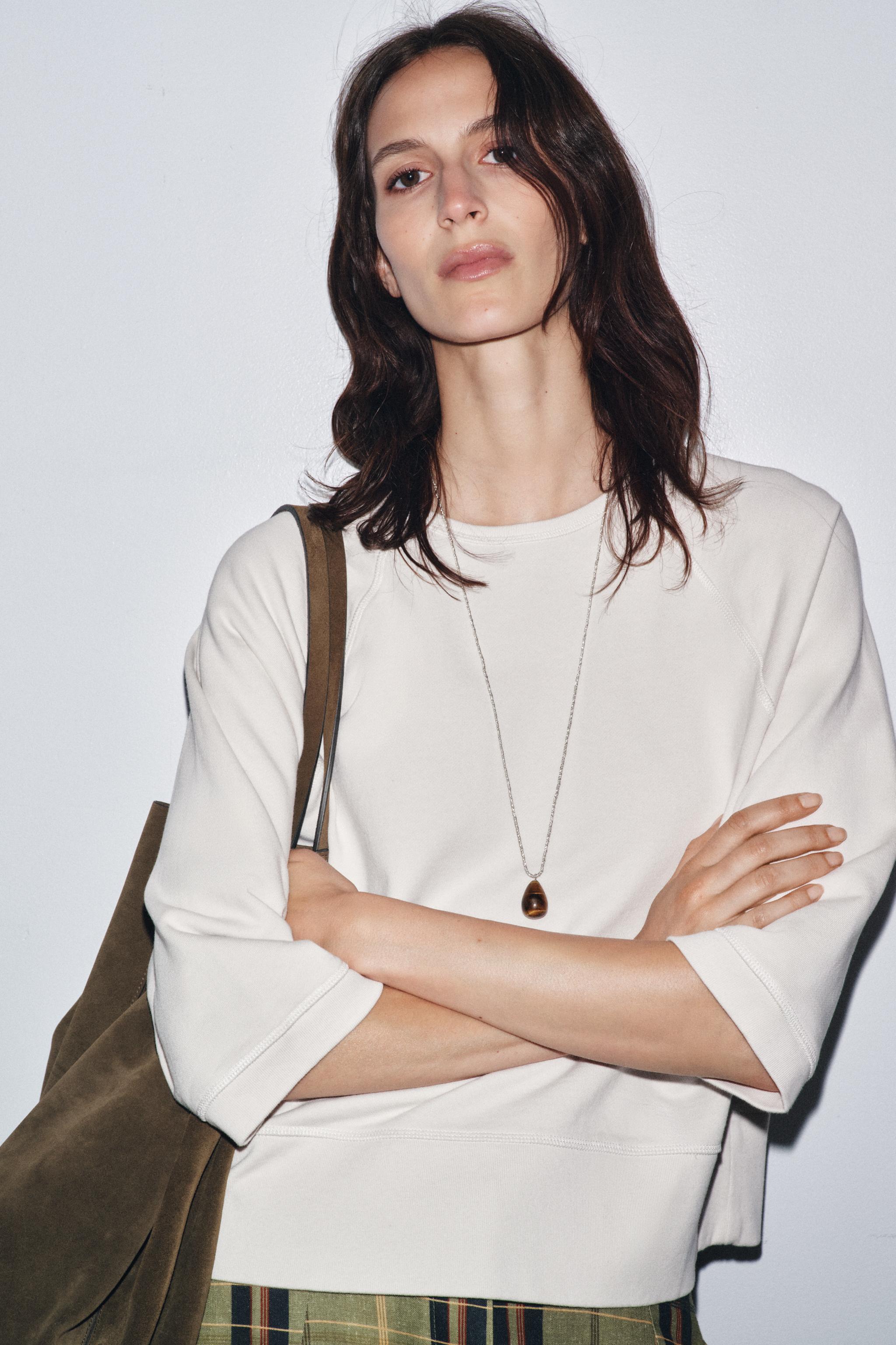 RAGLAN SLEEVE SWEATSHIRT