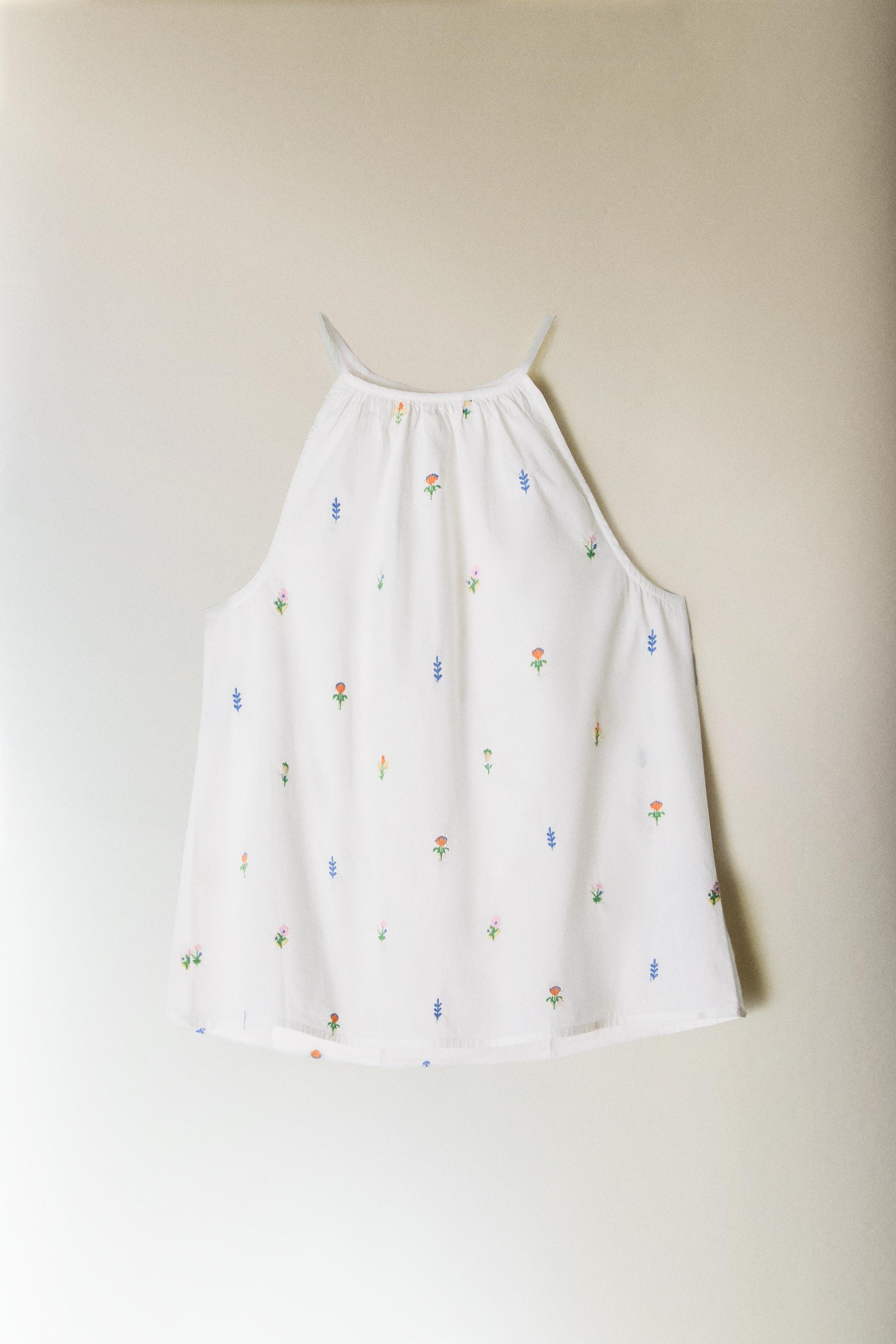 COTTON TOP WITH MINI FLOWERS