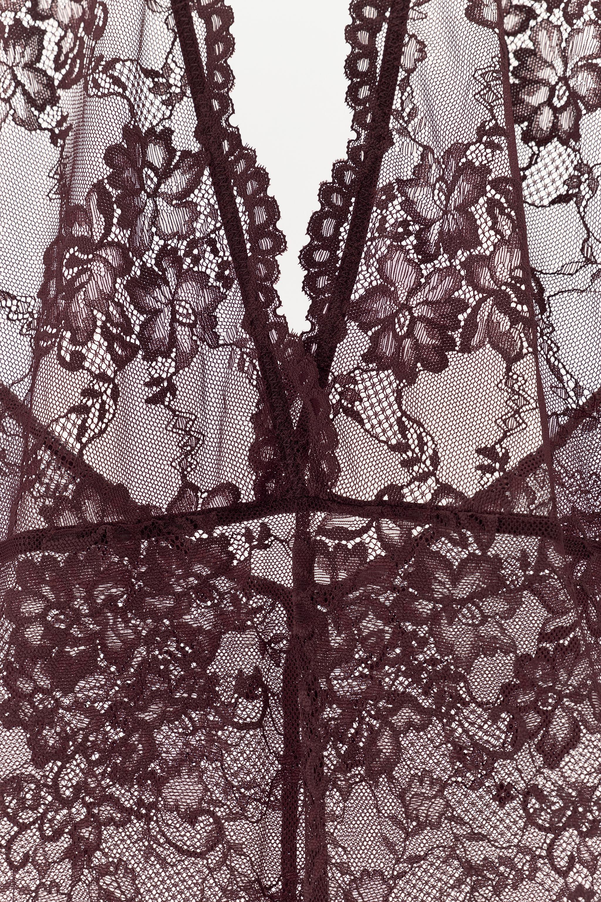 LACE HALTER JUMPSUIT