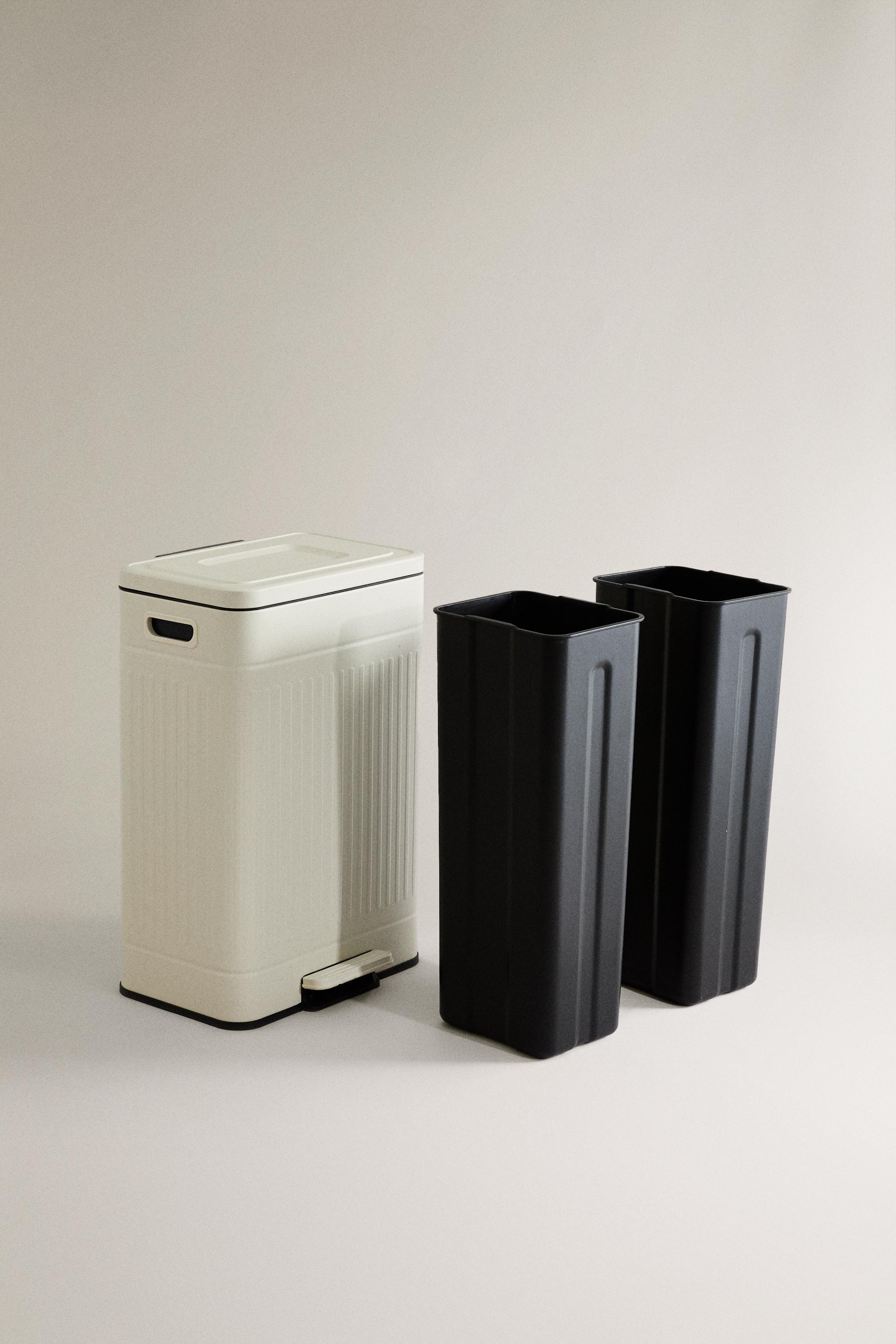 KITCHEN TRASH CAN WITH DOUBLE COMPARTMENT