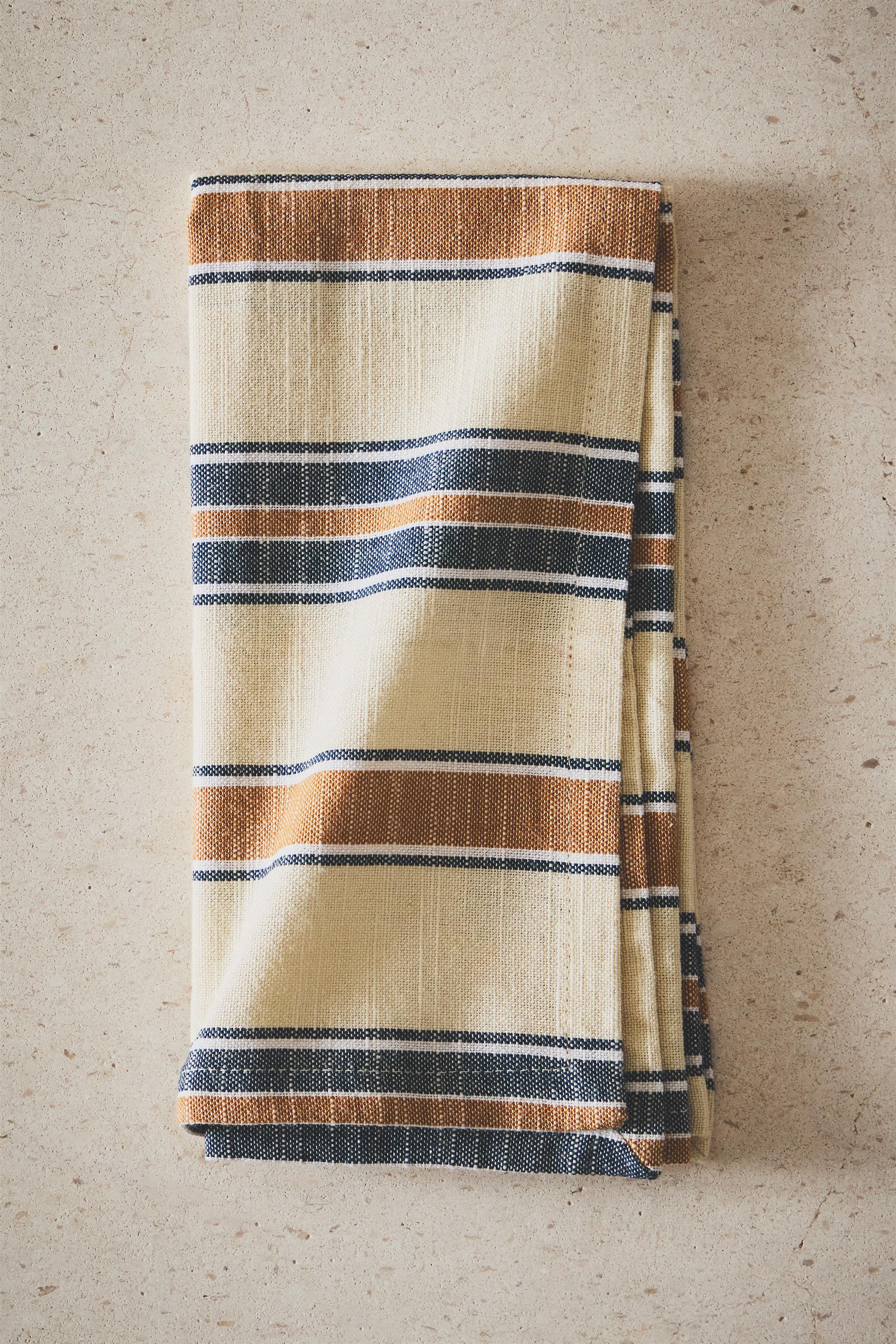 SET OF DYED THREAD STRIPED NAPKINS (SET OF 2)