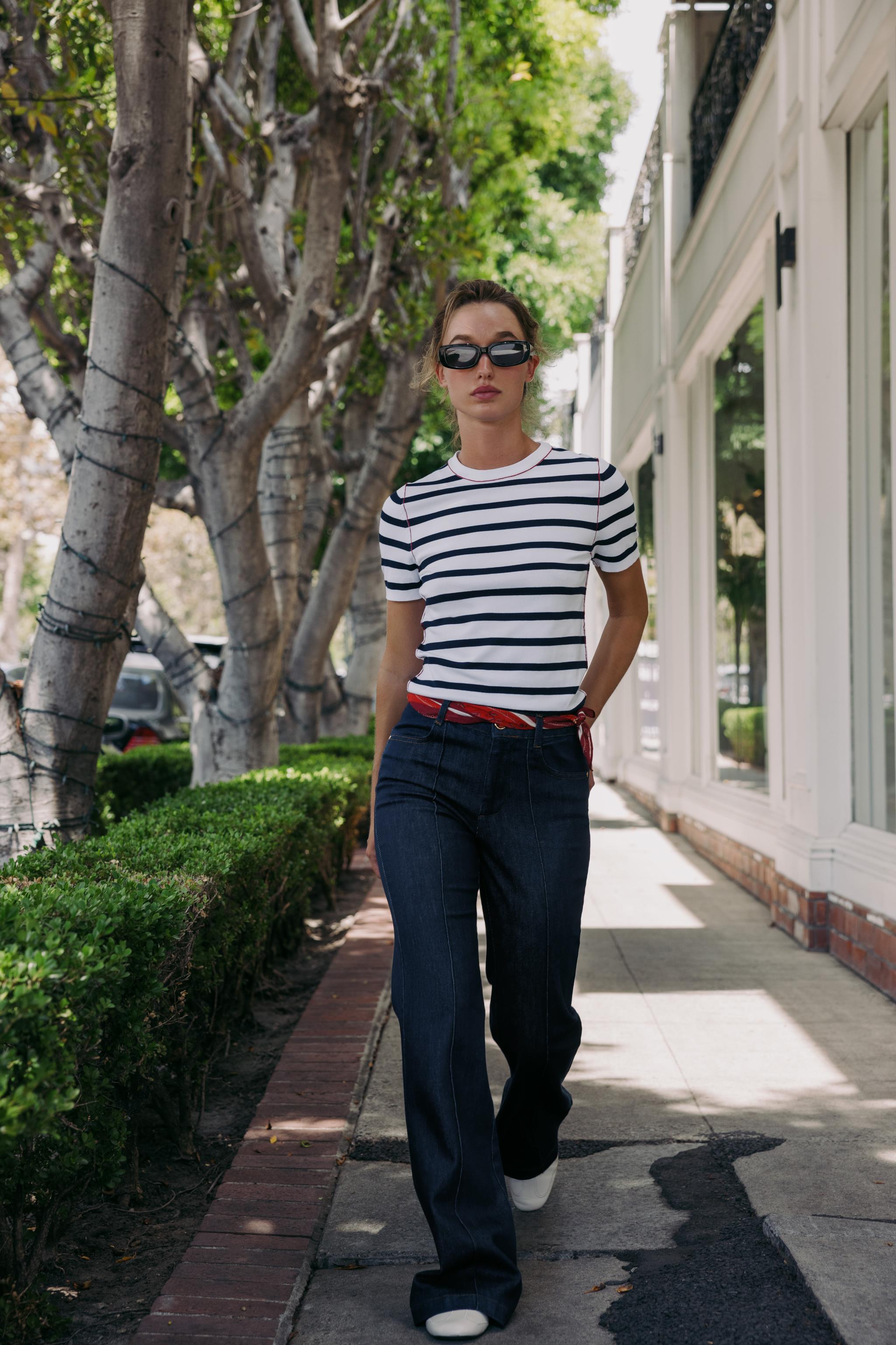 CONTRAST TRIM KNIT SHORT SLEEVE TOP