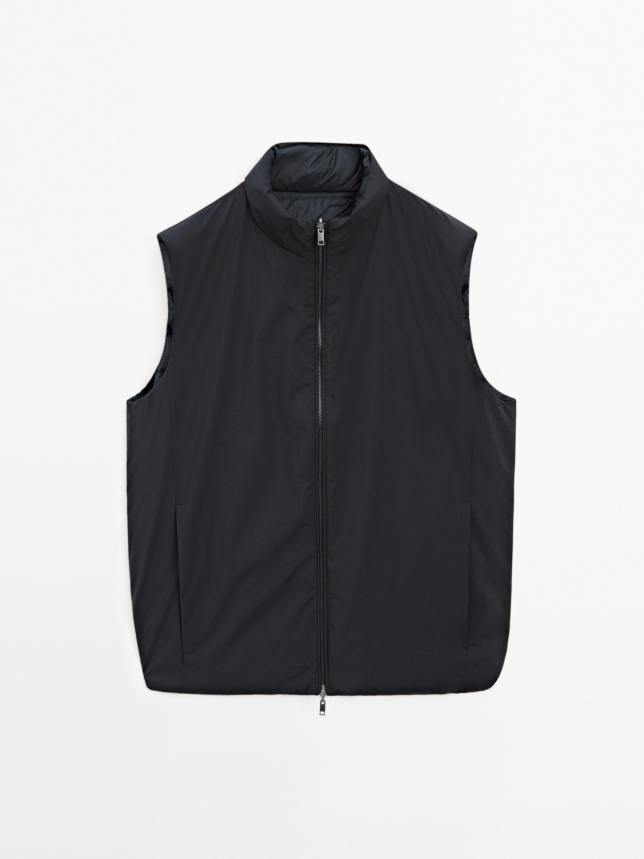 Water-repellent reversible down blend gilet