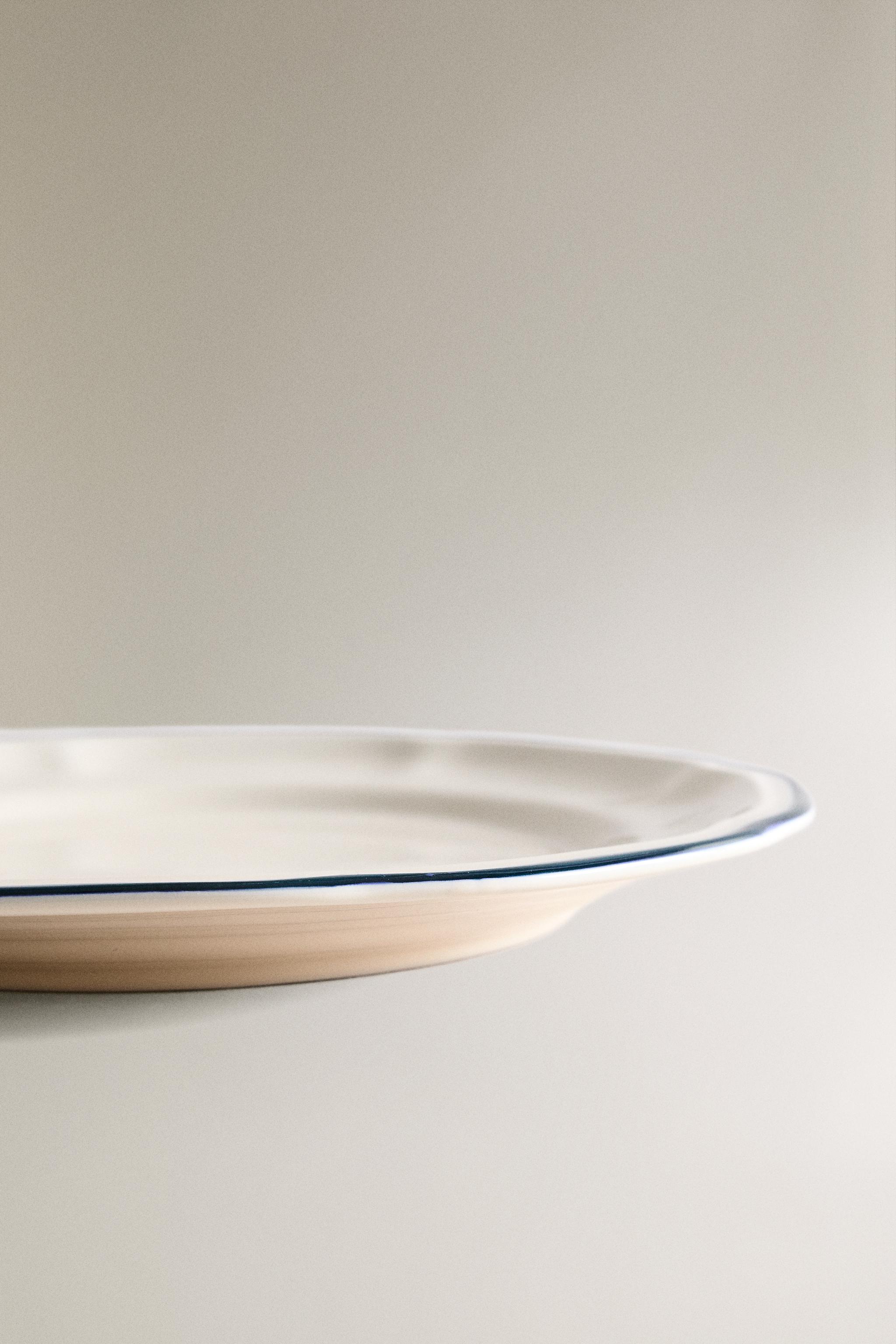 DESSERT PLATE WITH CONTRAST RIM