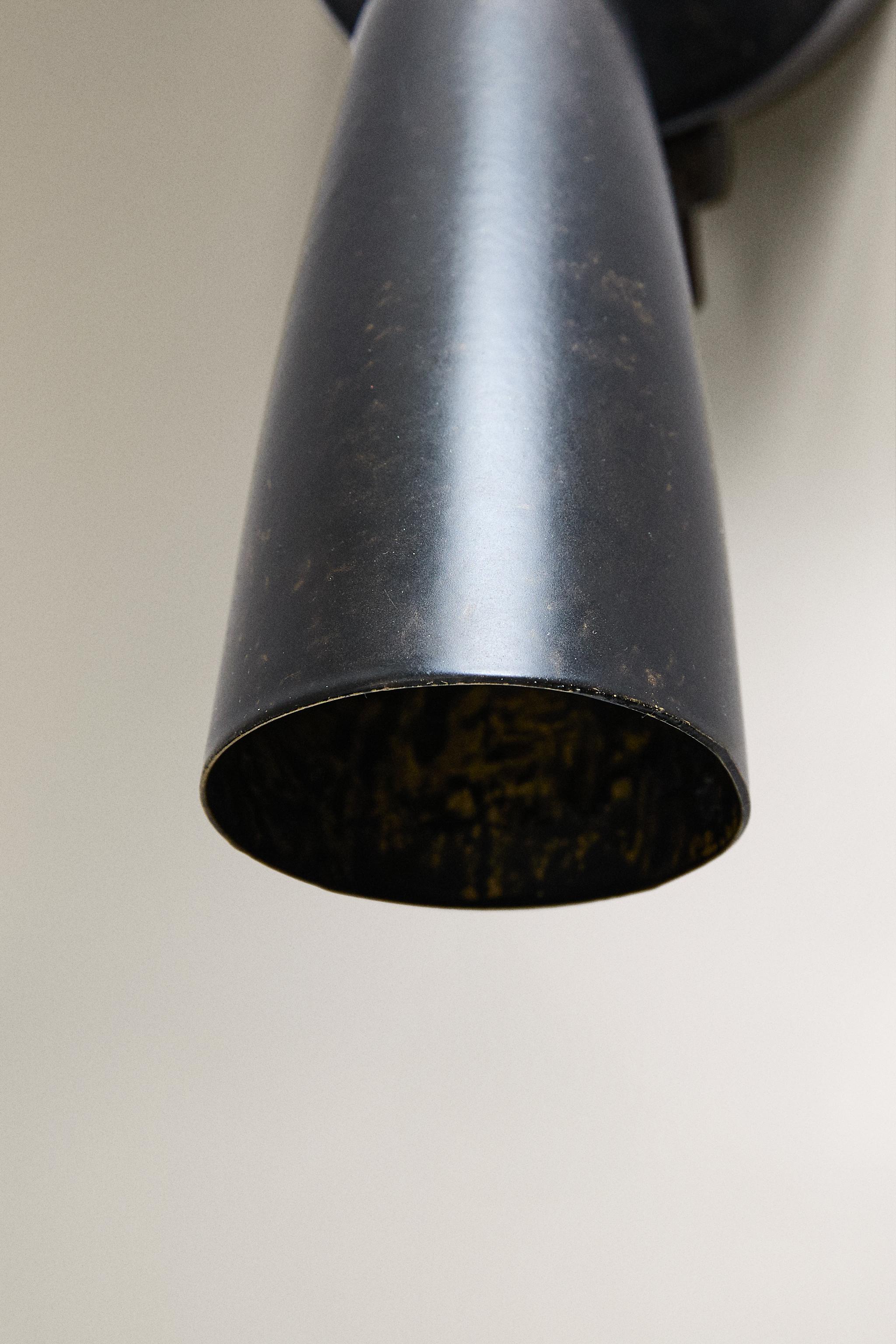 SPOTLIGHT | METAL WALL SCONCE