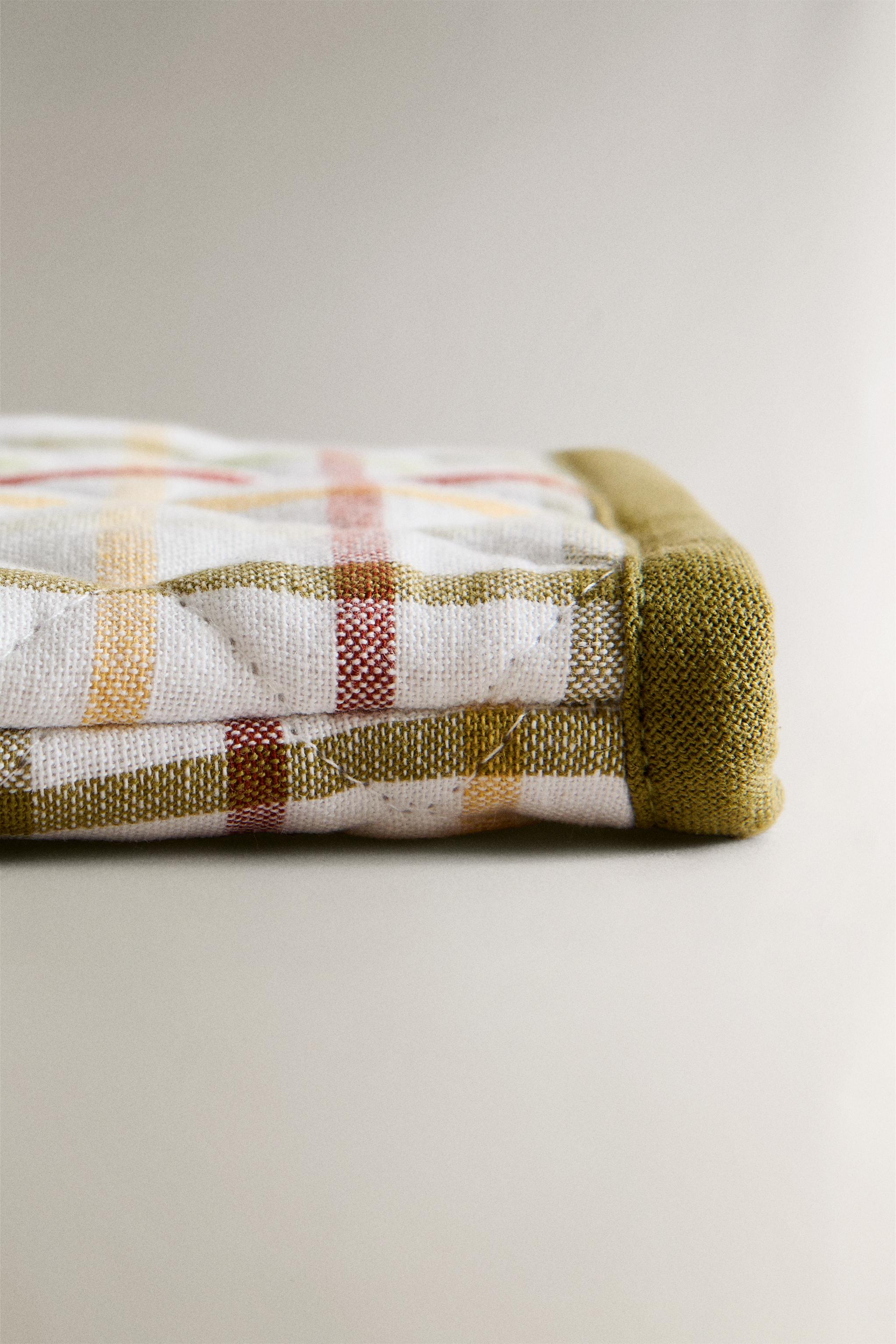 GINGHAM CHECK OVEN MITT