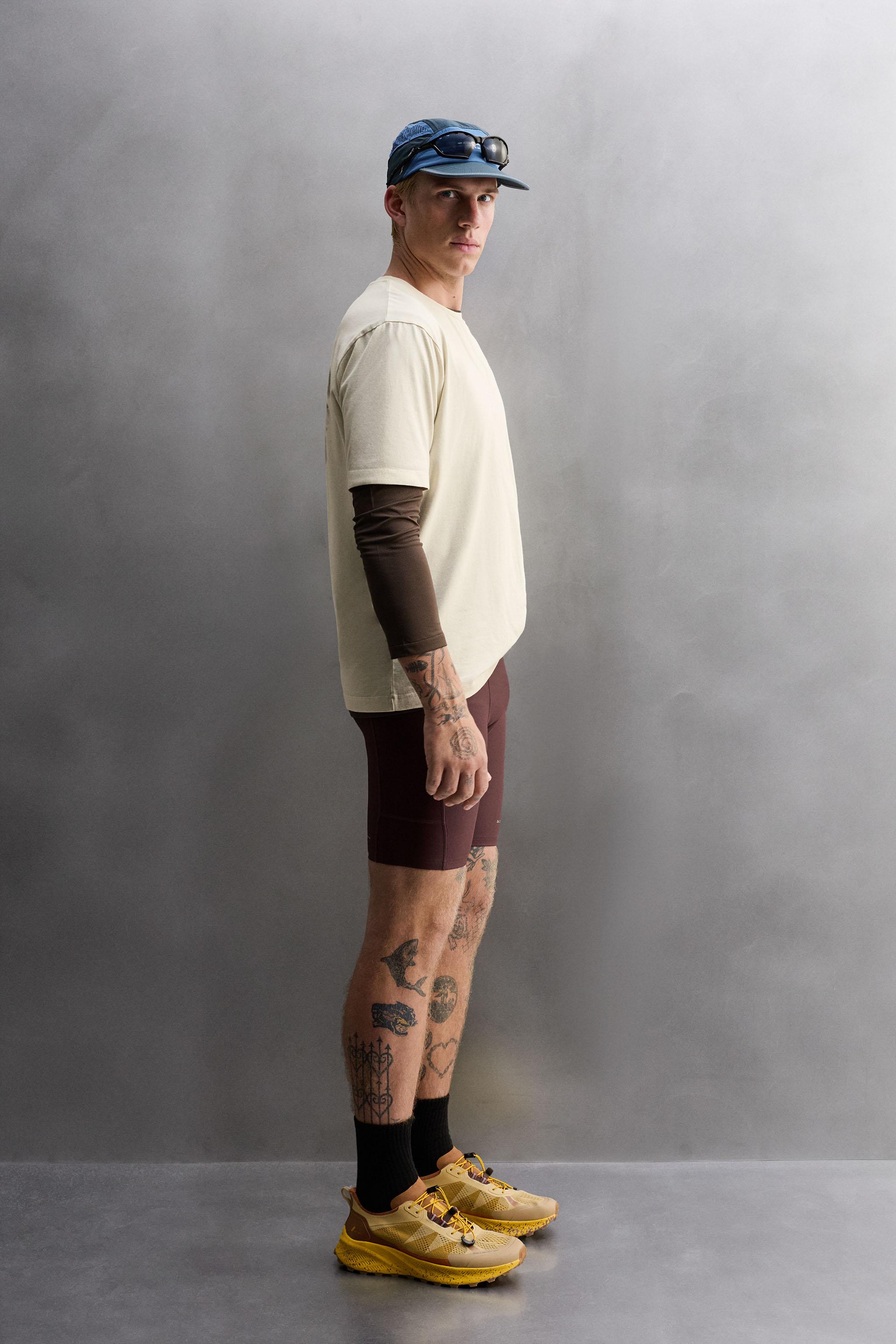 GRAPHIC PRINT T-SHIRT