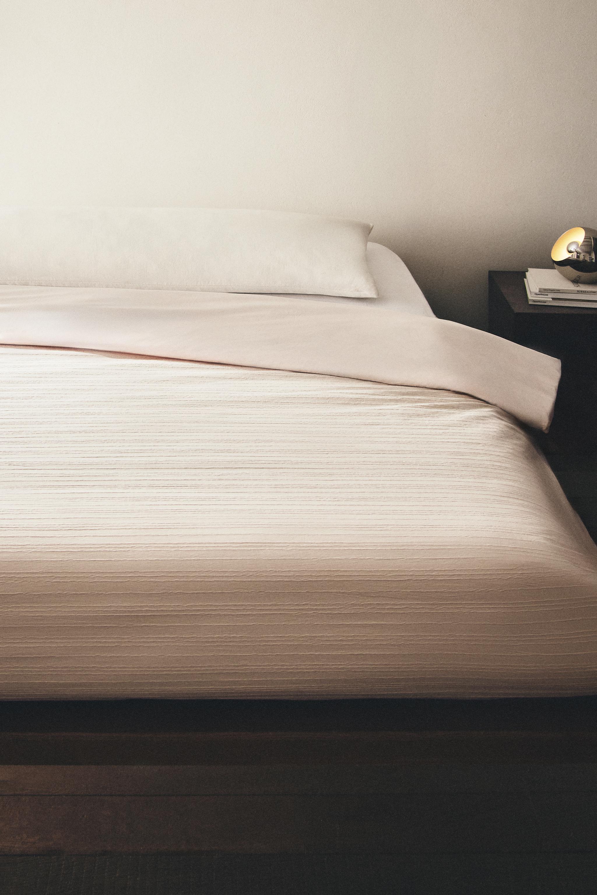 TEXTURED STRIPED DUVET COVER