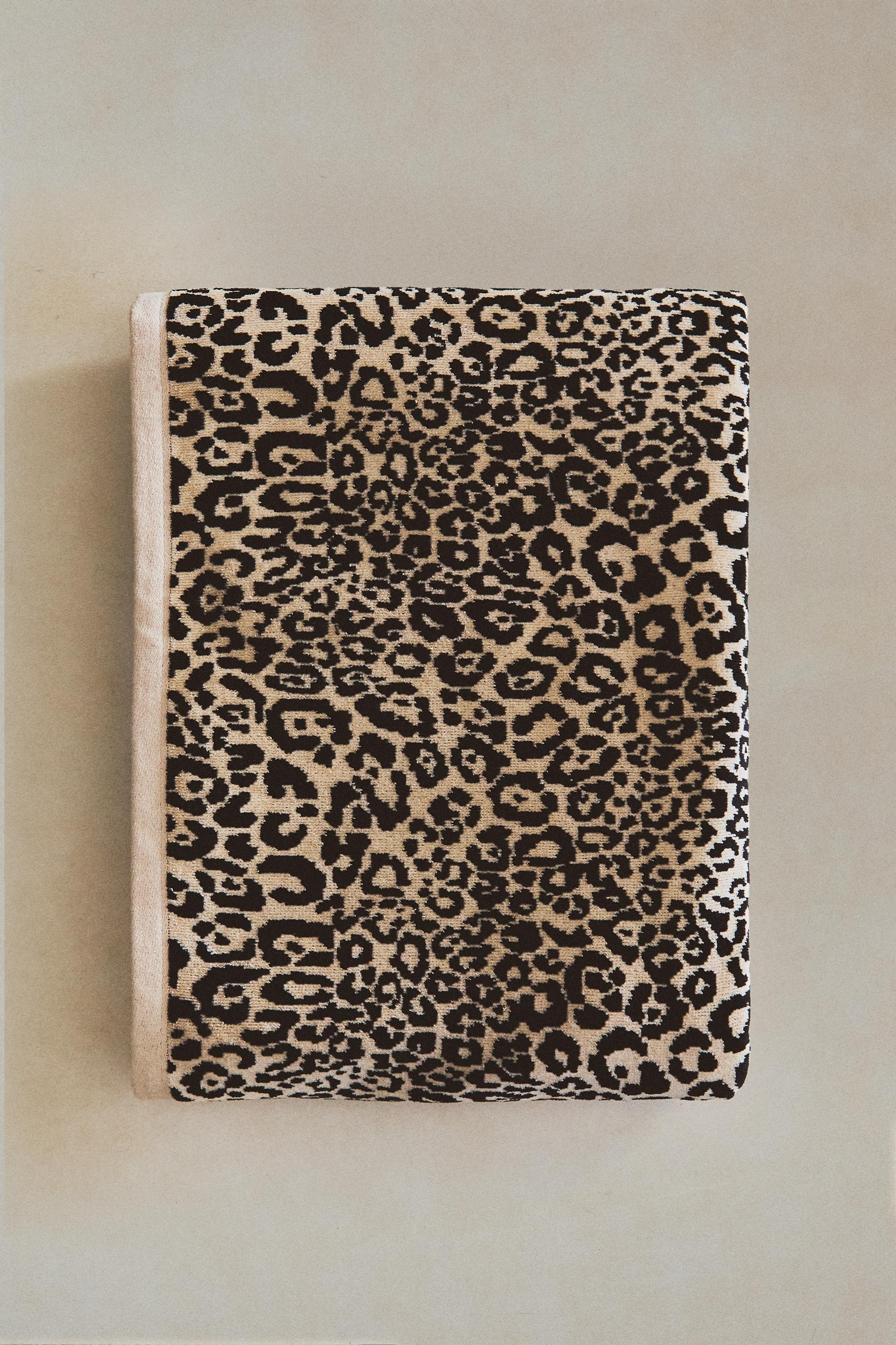 ANIMAL PRINT VELOUR BEACH TOWEL