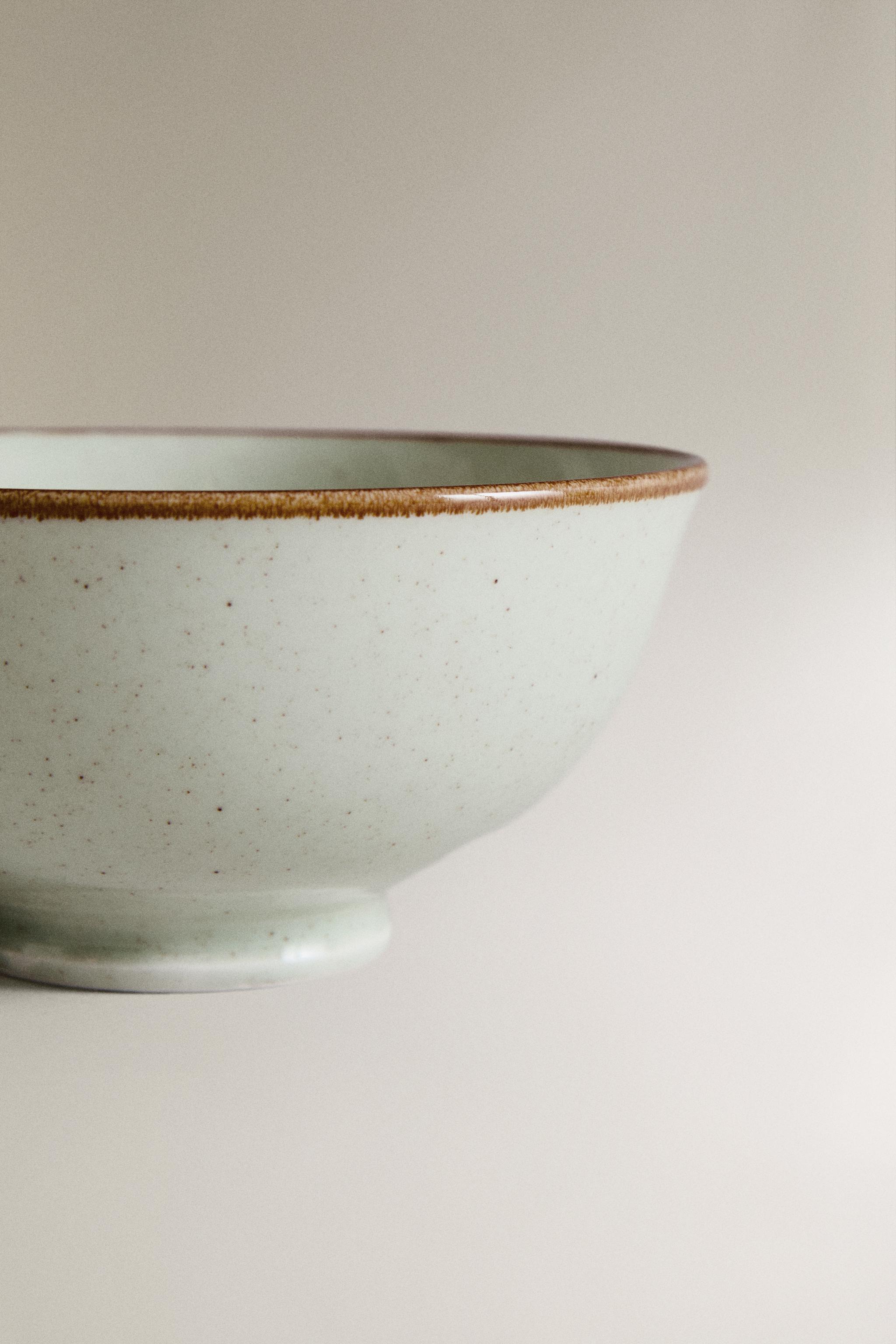 PORCELAIN MINI BOWL WITH ANTIQUE FINISH RIM