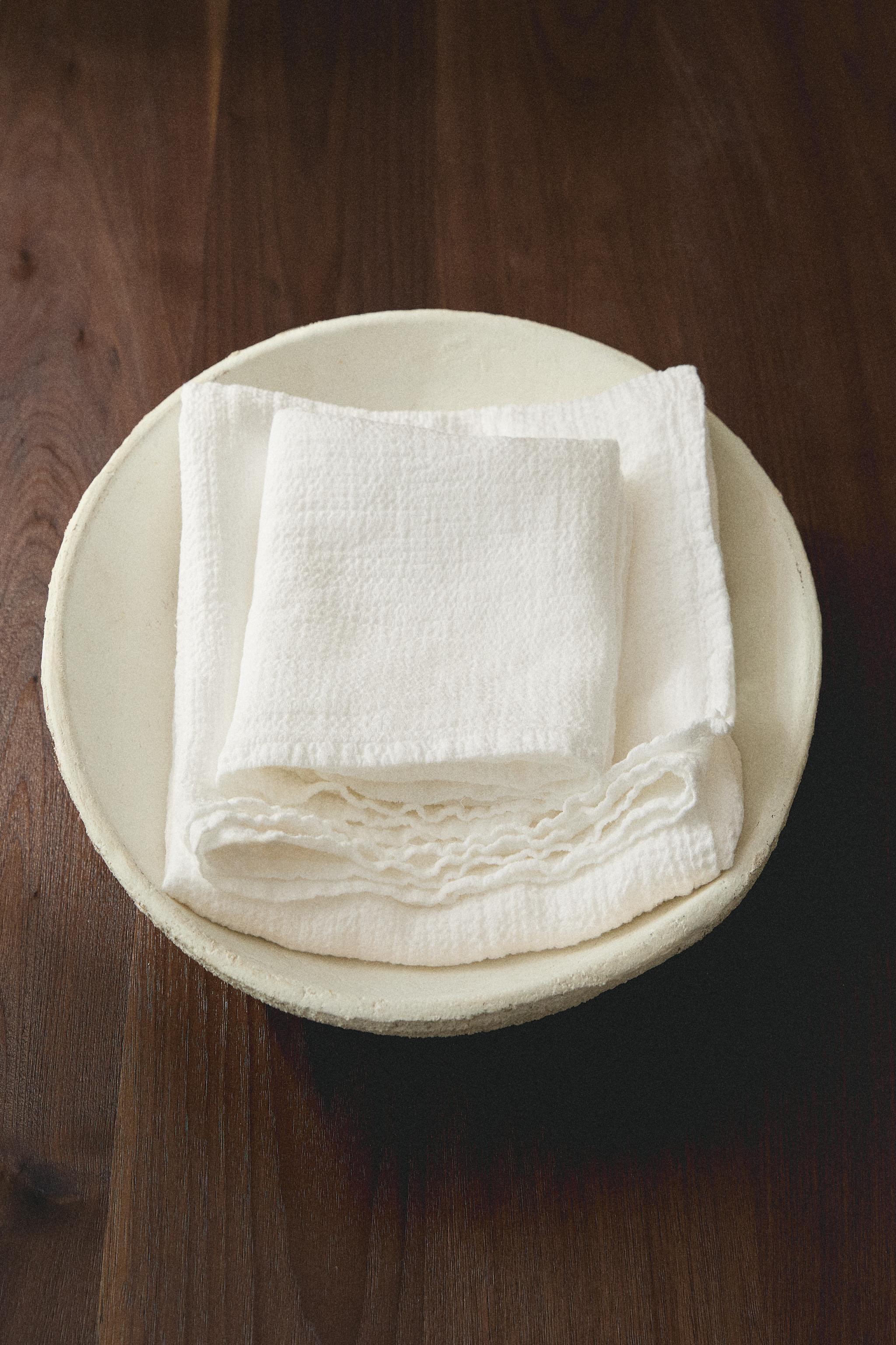 WAFFLE-KNIT LINEN BATH TOWEL