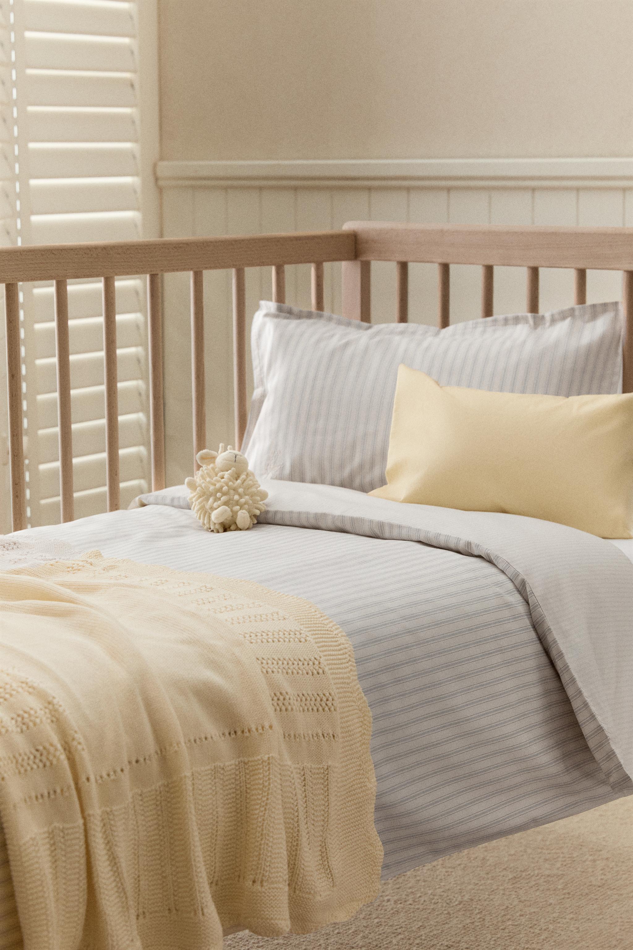 CHILDREN'S REVERSIBLE STRIPED DUVET COVER