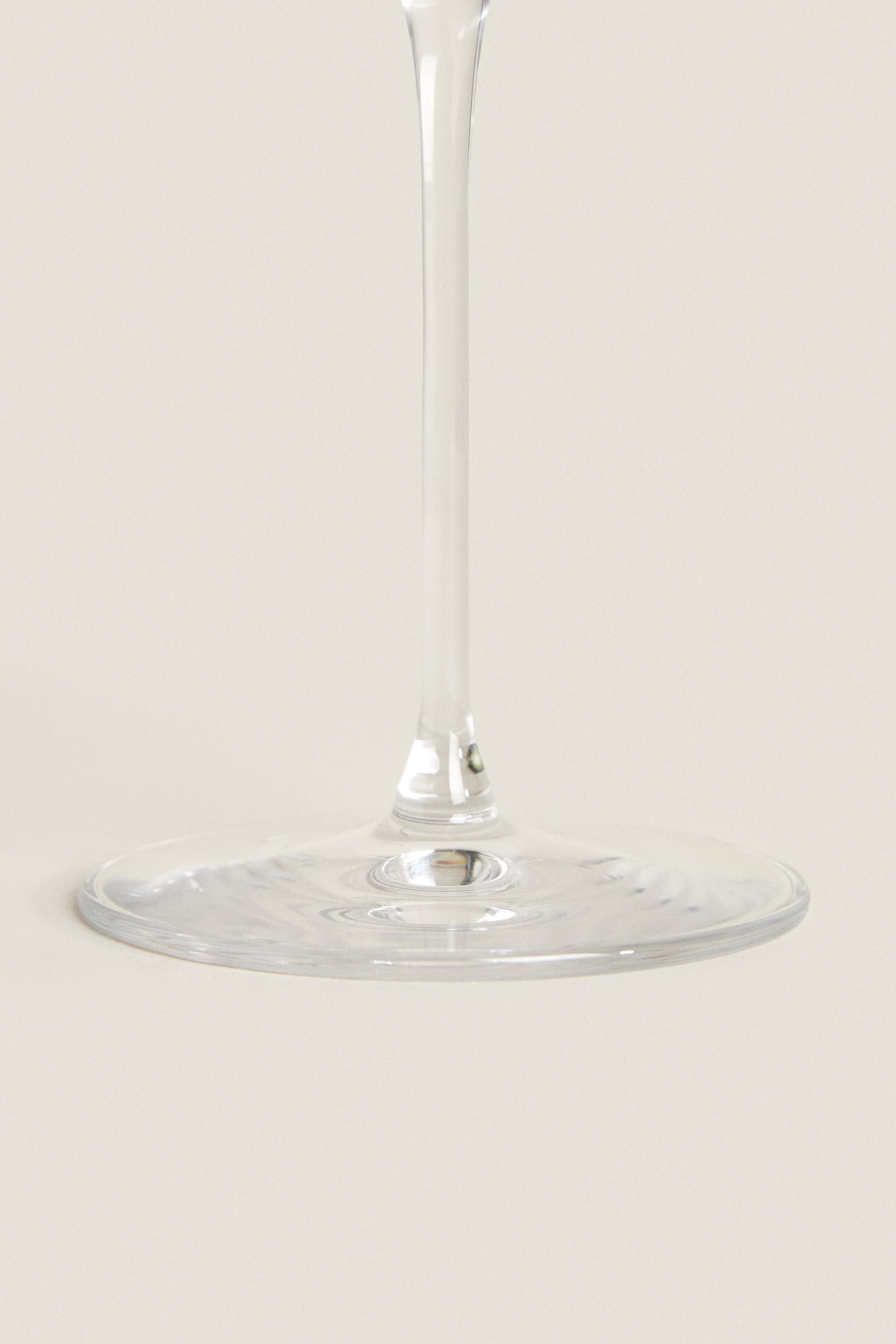 PLAIN CRYSTALLINE WINE GLASS