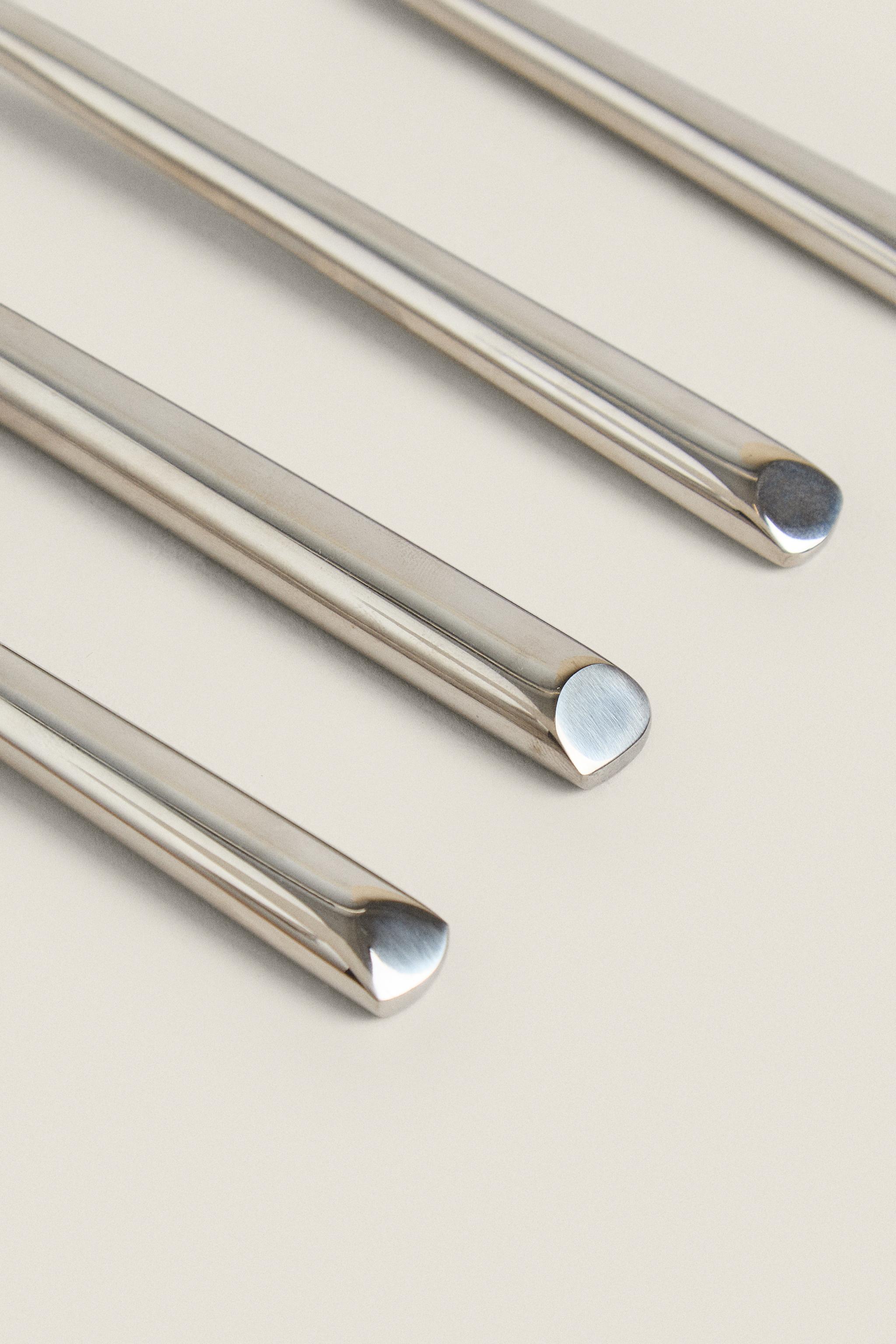 4-PIECE FORGED STEEL FLATWARE SET