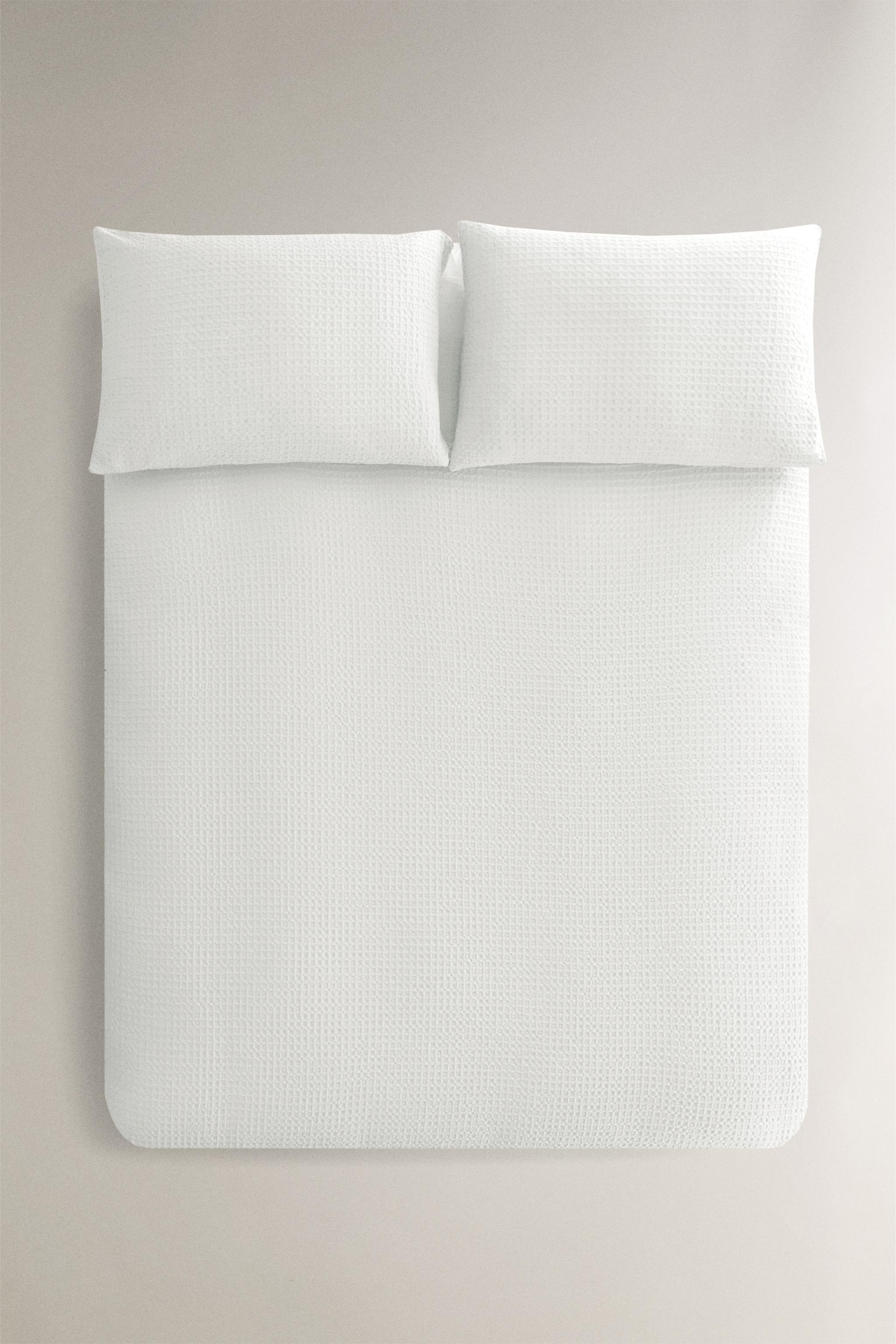 WAFFLE-KNIT DUVET COVER