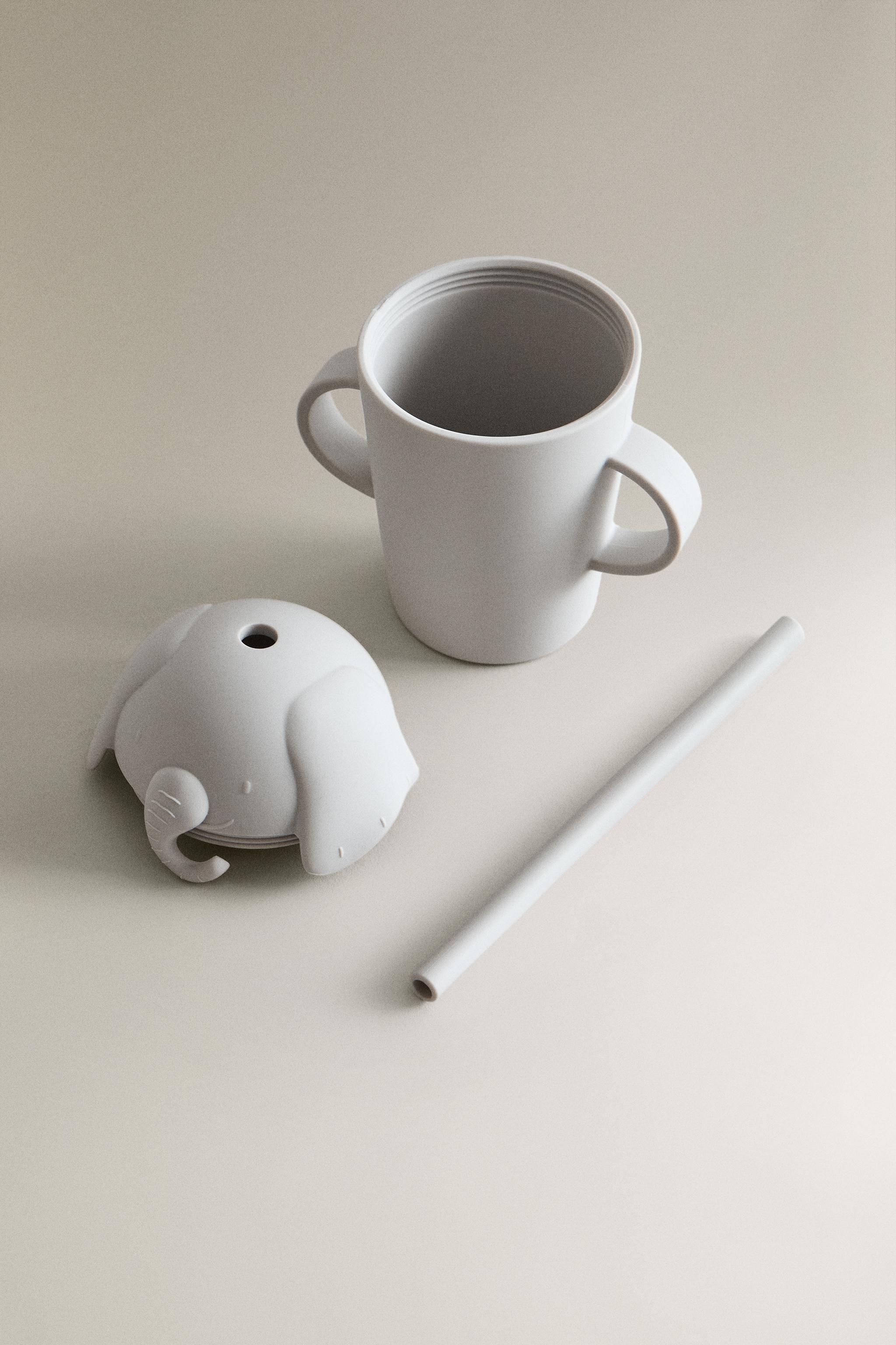 CHILDREN'S ELEPHANT TUMBLER WITH STRAW