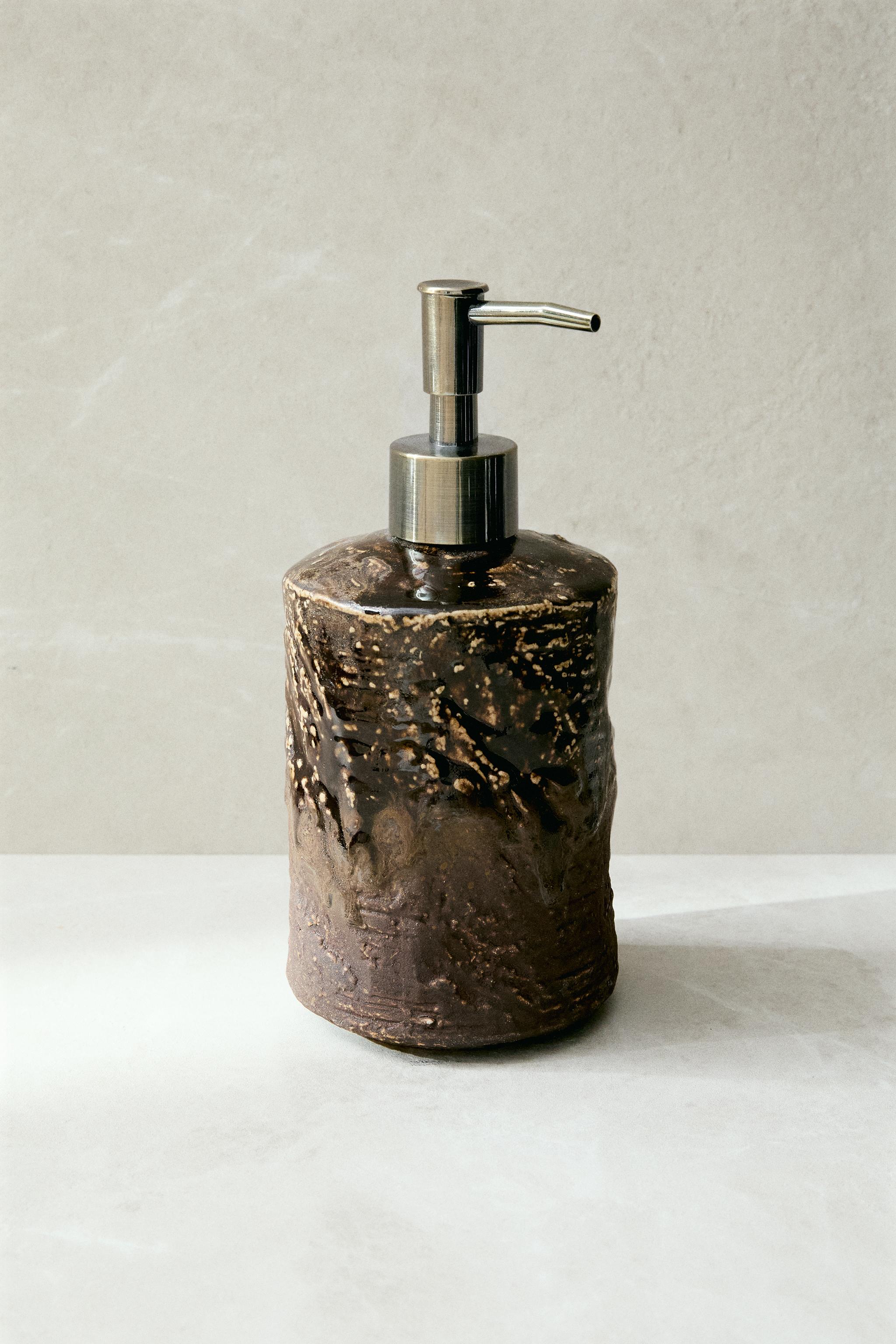 TEXTURED CERAMIC SOAP DISPENSER