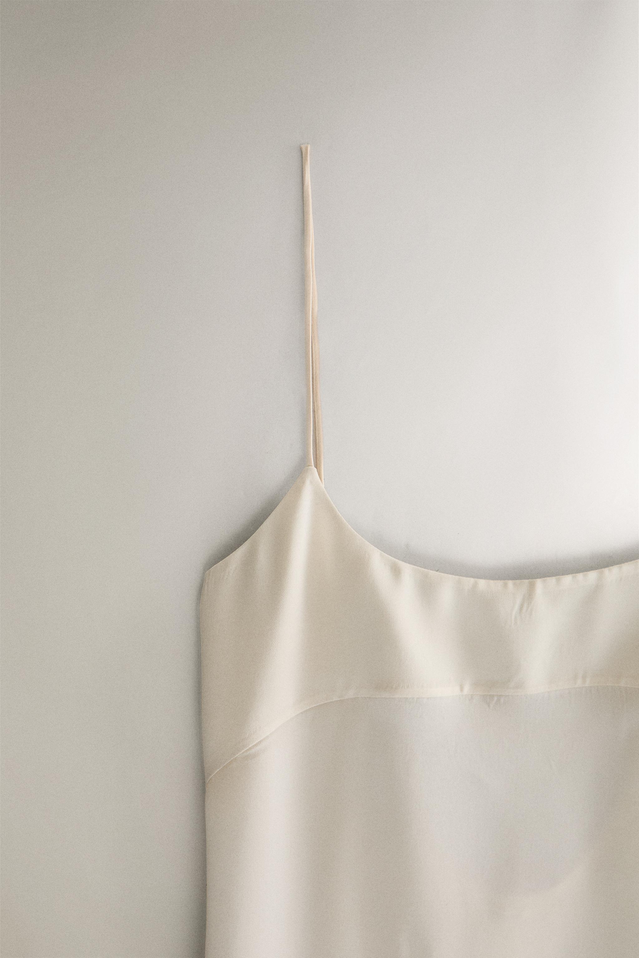 BEIGE SILK NIGHTGOWN