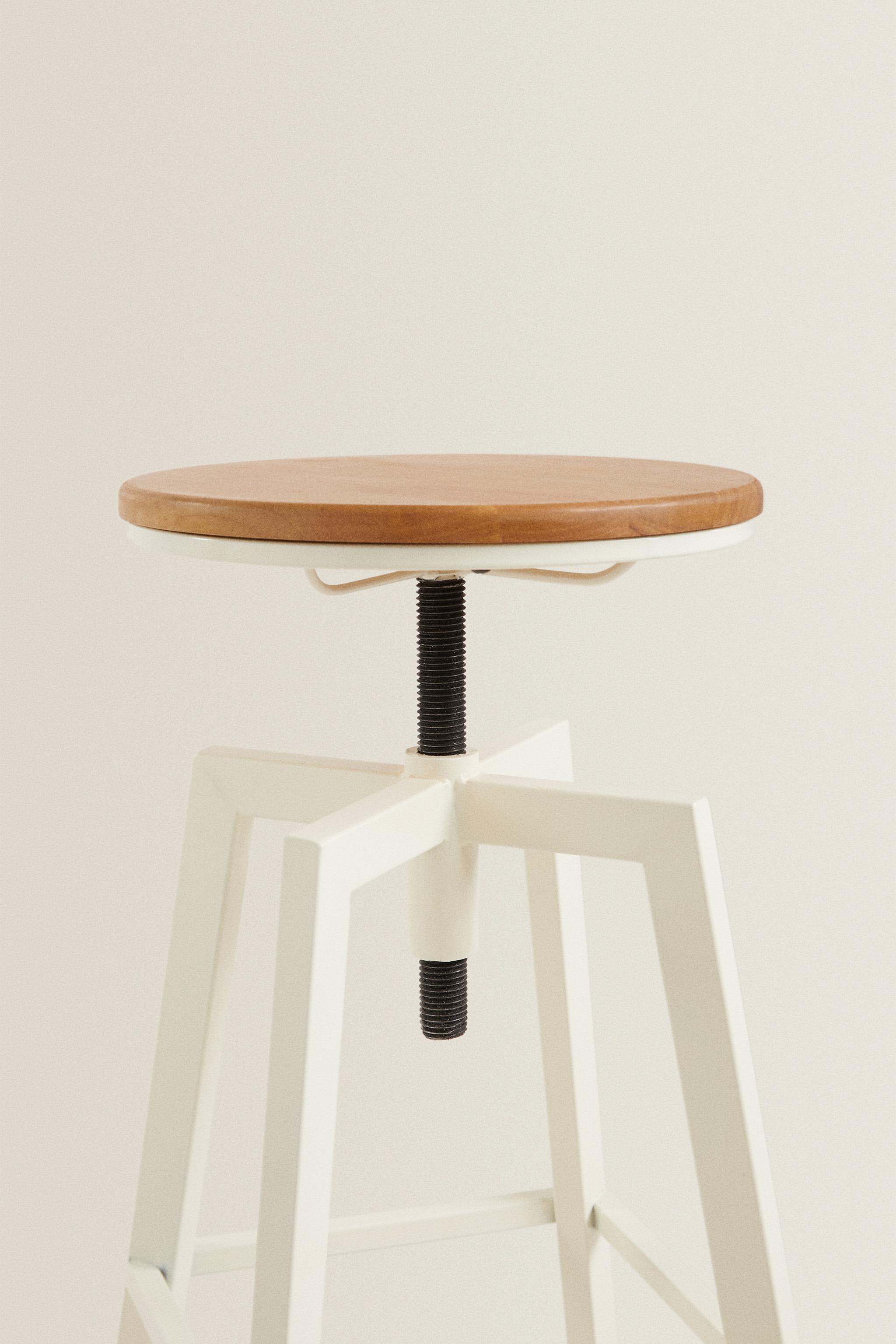 WOOD AND METAL SWIVEL BAR STOOL