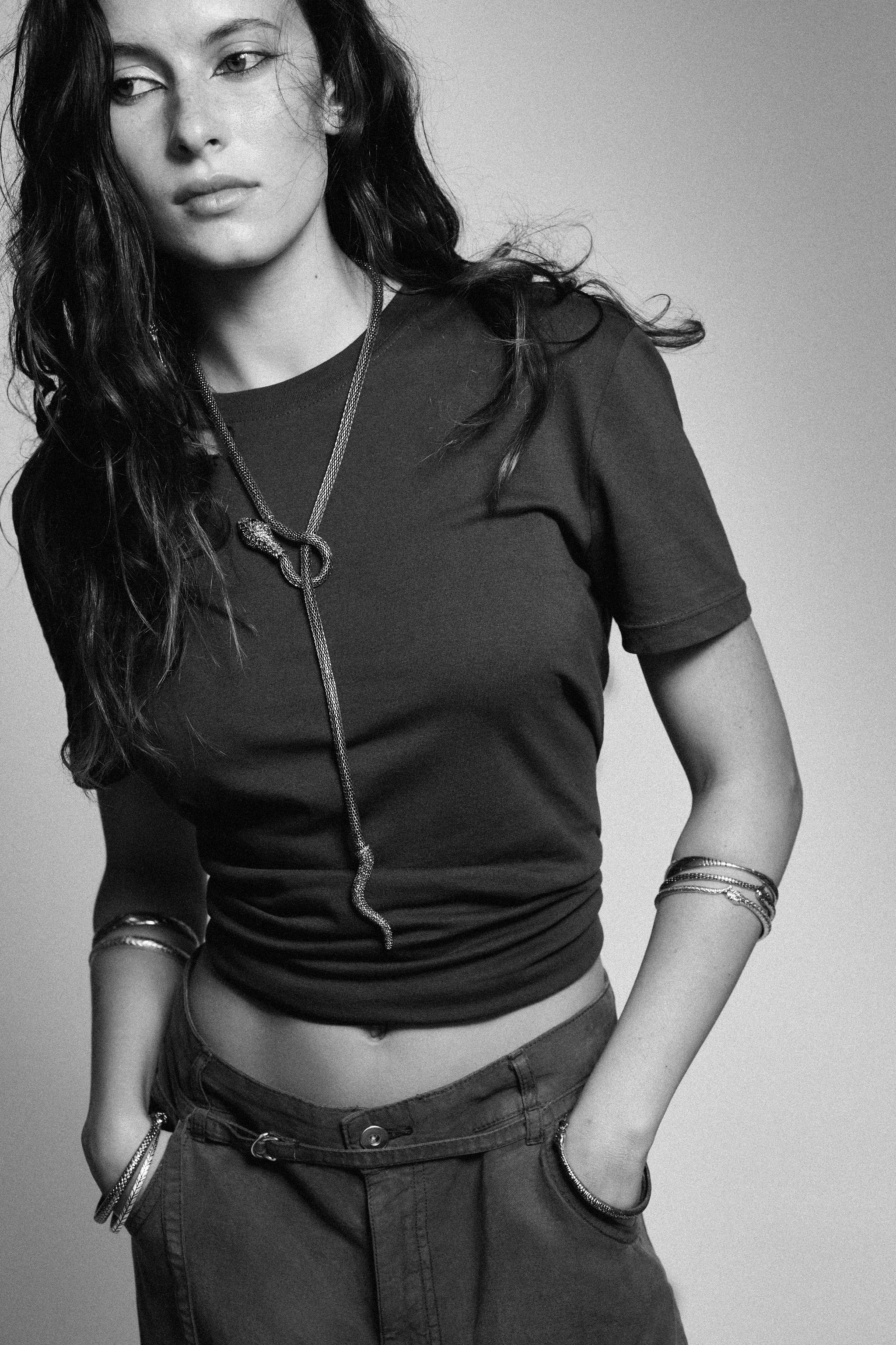 TEXTURED SNAKE NECKLACE