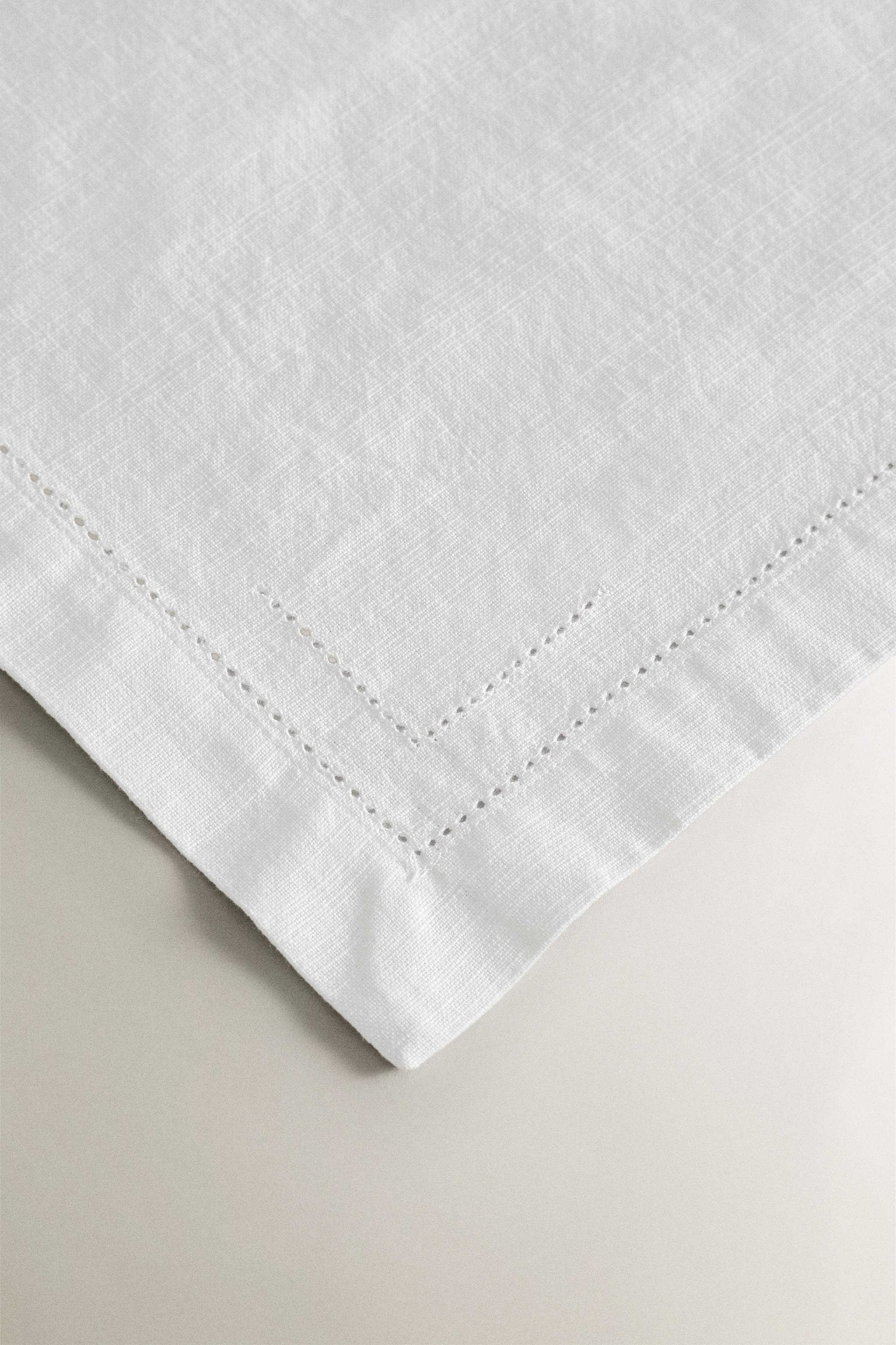 SET OF HEMSTITCHED COTTON NAPKINS (SET OF 2)